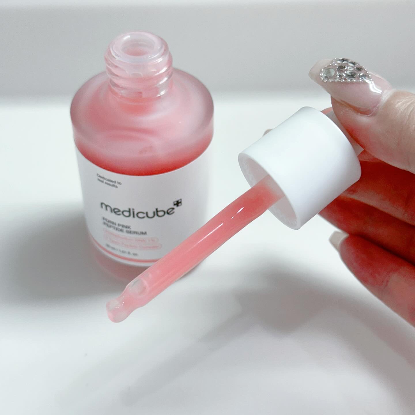 PDRNピンクアンプル PDRN 10,000ppm配合/MEDICUBE/美容液を使ったクチコミ（2枚目）