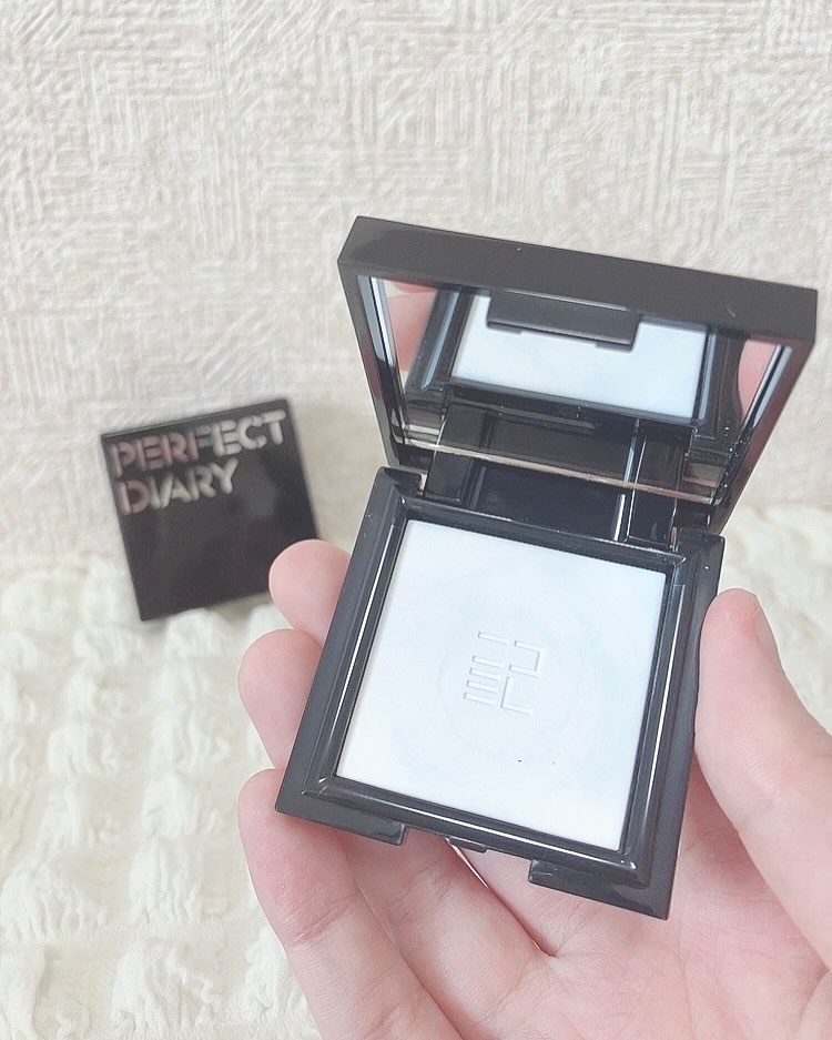 トランスルーシェント ブルーリング セッティング パウダー/PERFECT DIARY/プレストパウダーを使ったクチコミ（3枚目）