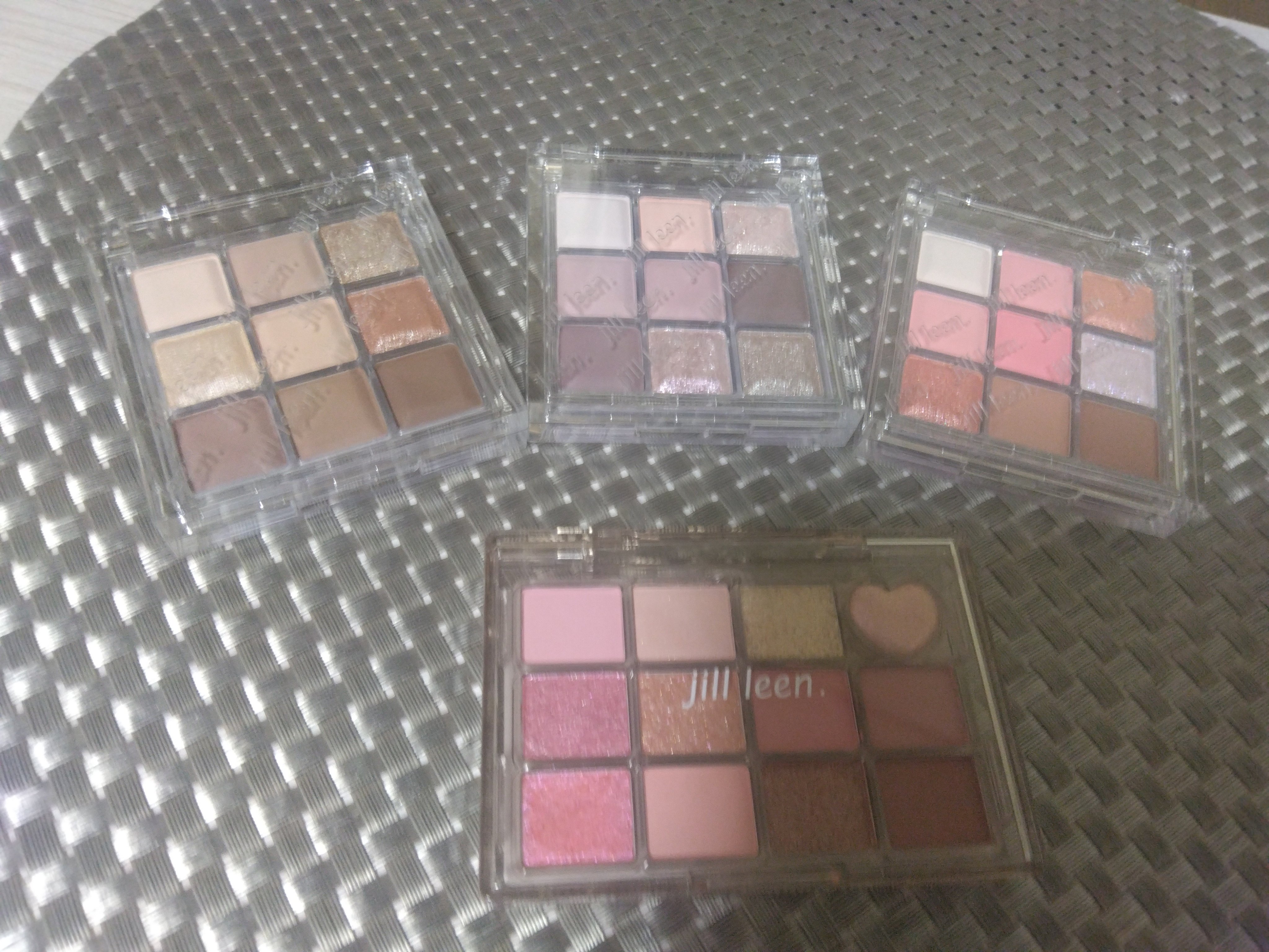 シャイニング12色ミニアイシャドウパレット/jill leen./アイシャドウパレットを使ったクチコミ（1枚目）