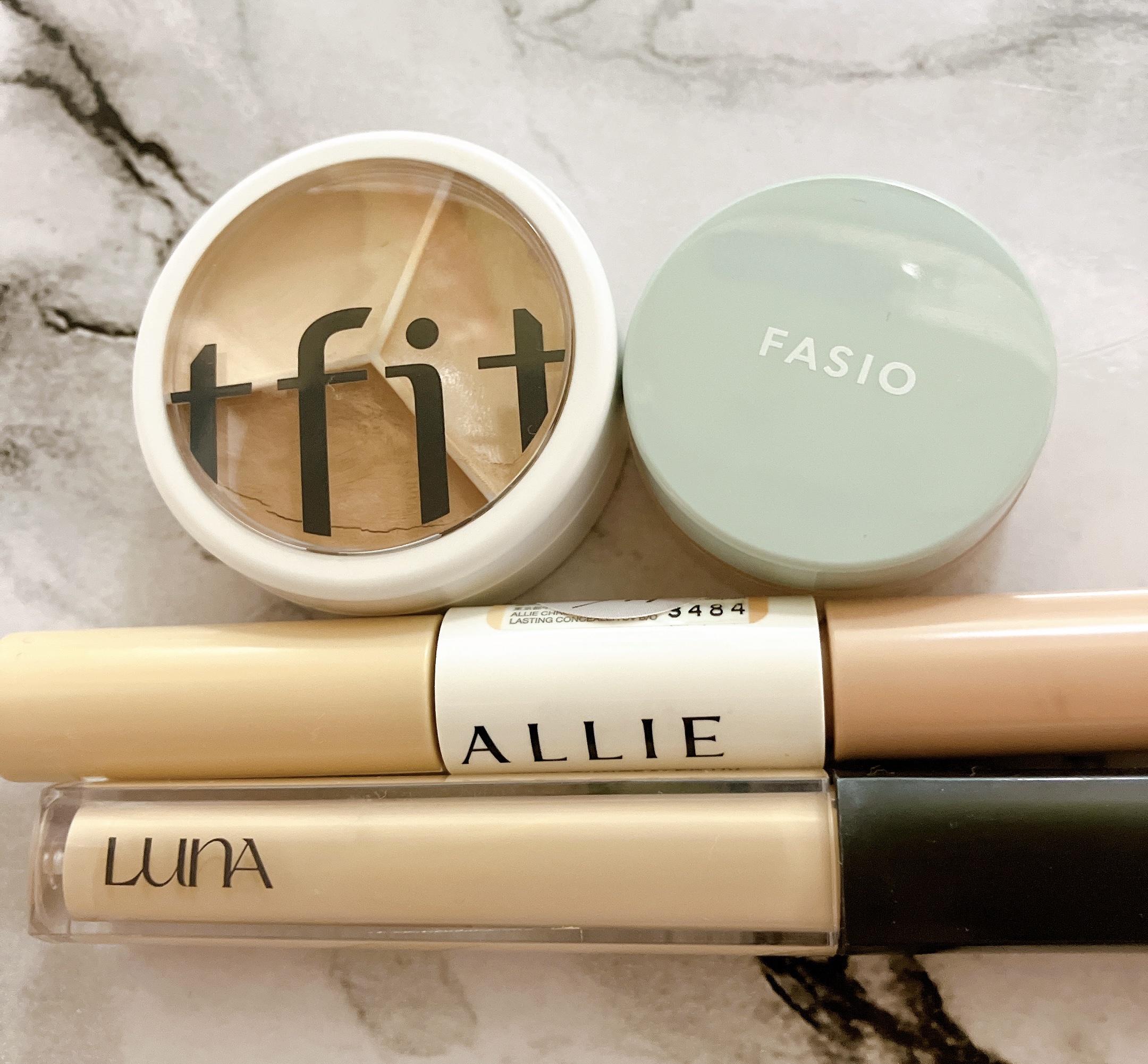 ウルトラカバー コンシーラー WP 02 ミディアムベージュ /FASIO/クリームコンシーラーを使ったクチコミ（1枚目）