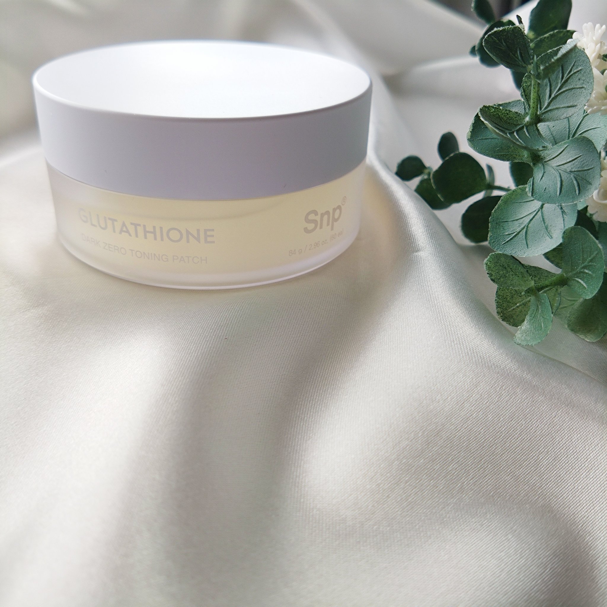 グルタチオン光彩白玉パッチ/SNP/アイケア・アイクリームを使ったクチコミ（2枚目）