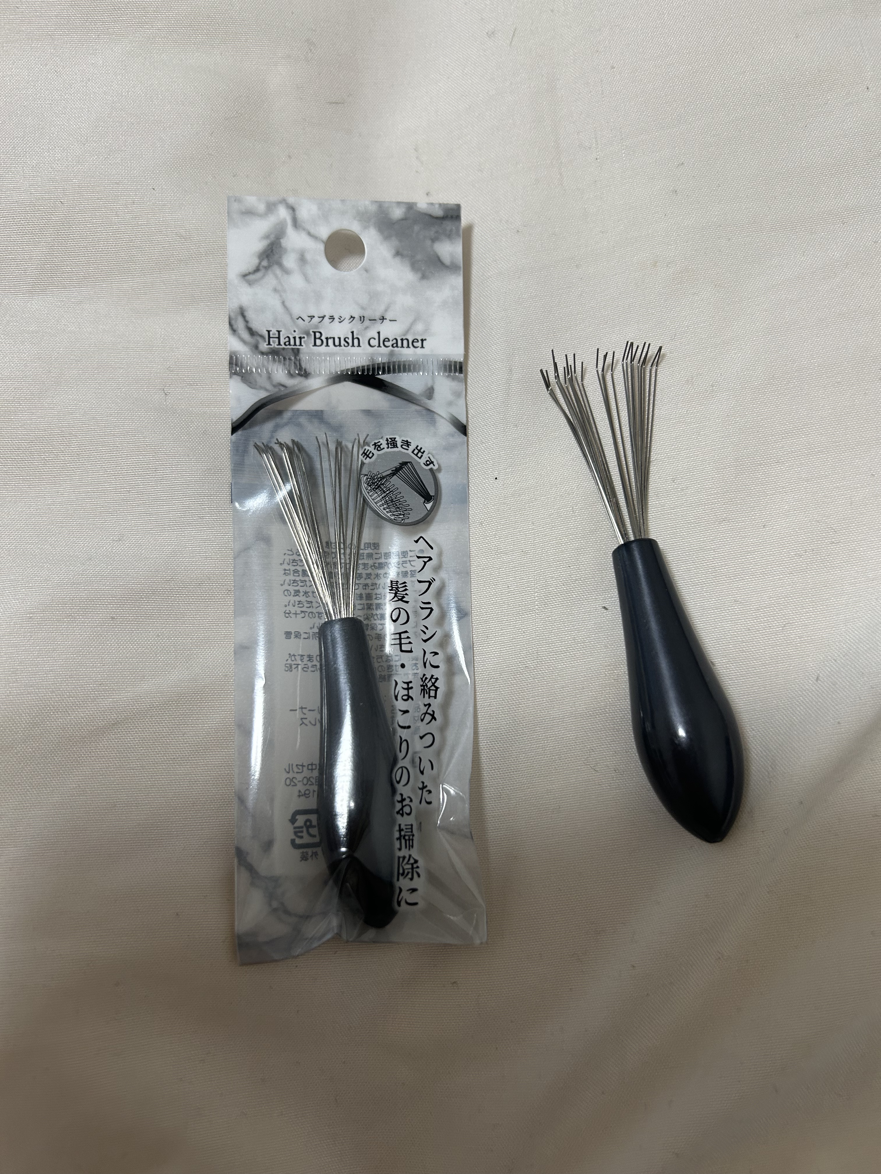 ヘアブラシクリーナー/セリア/ヘアケアグッズを使ったクチコミ（1枚目）