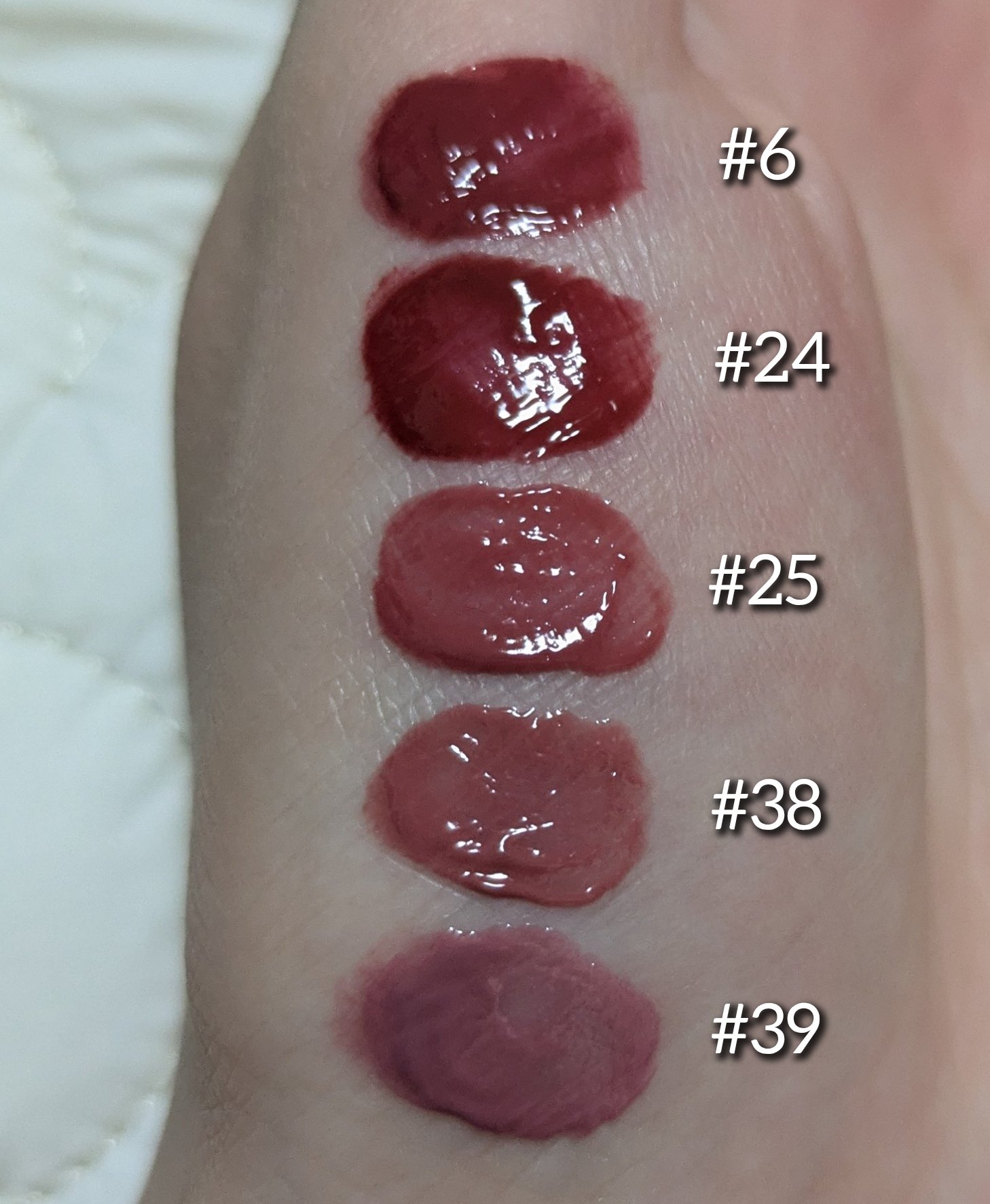 ジューシーラスティングティント/rom&nd/リップティントを使ったクチコミ（2枚目）