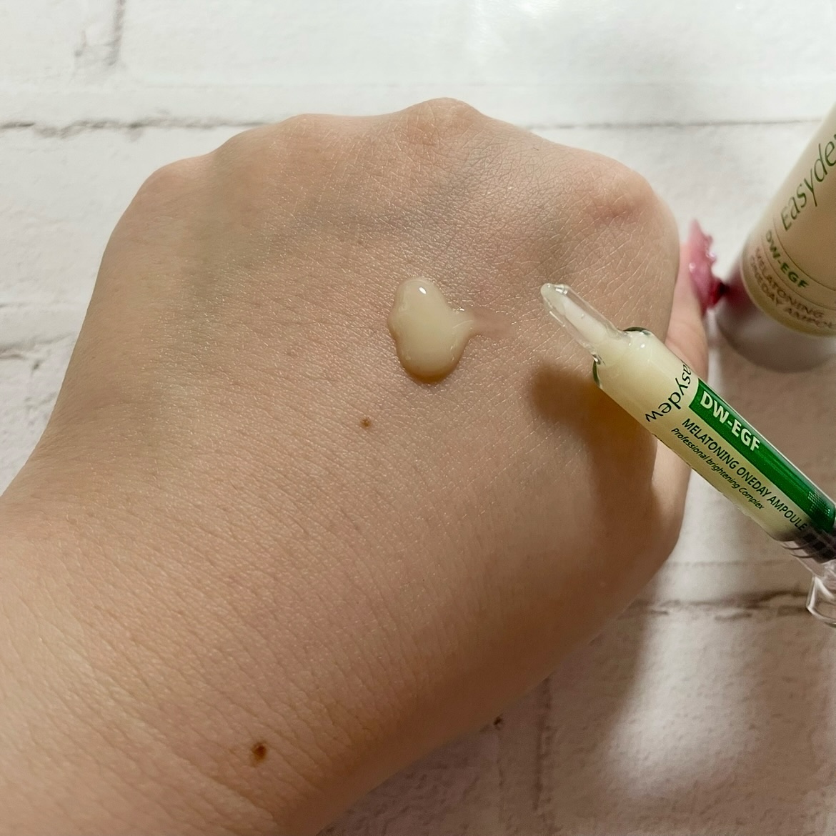 メラトーニングアンプル/Easydew/美容液を使ったクチコミ（3枚目）