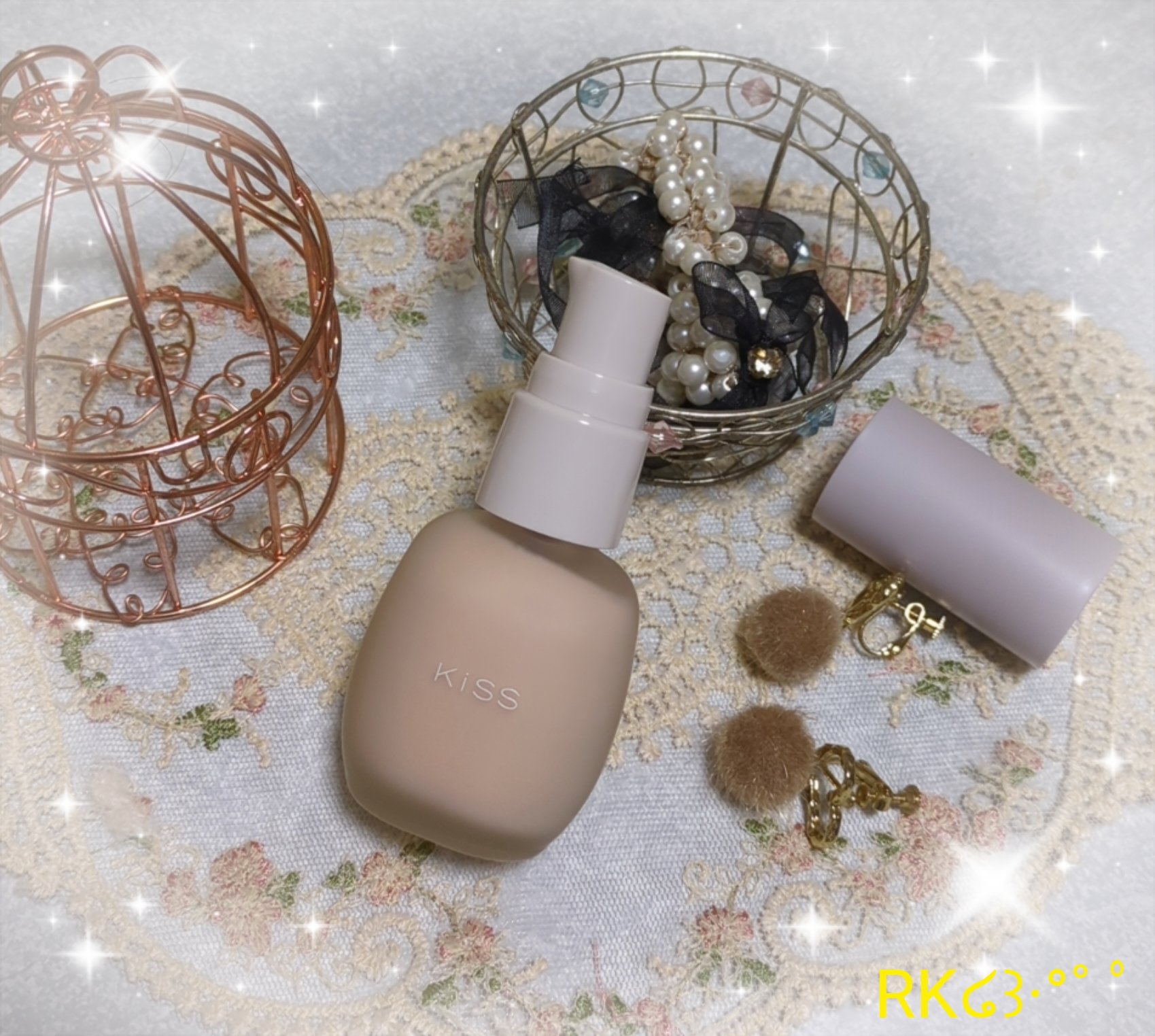 ミルキッシュガラスファンデ 02 ピンクベージュ/KiSS/リキッドファンデーションを使ったクチコミ（2枚目）