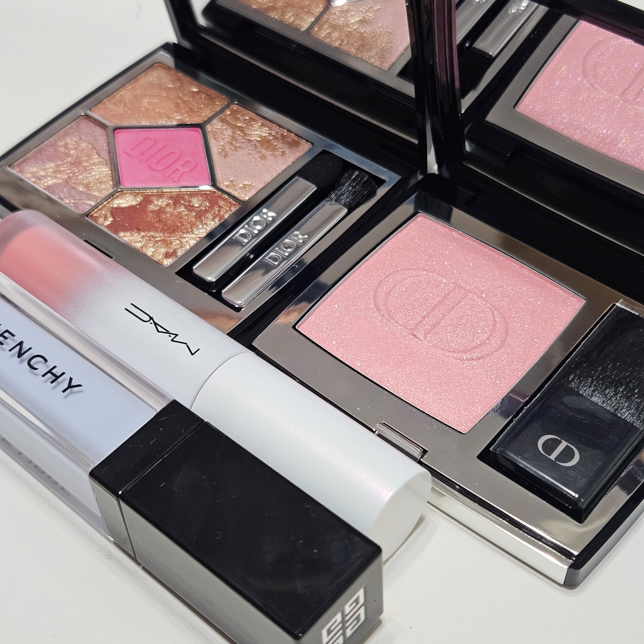 プリズム・リーブル・スキンケアリング・コレクター/GIVENCHY/化粧下地を使ったクチコミ（1枚目）