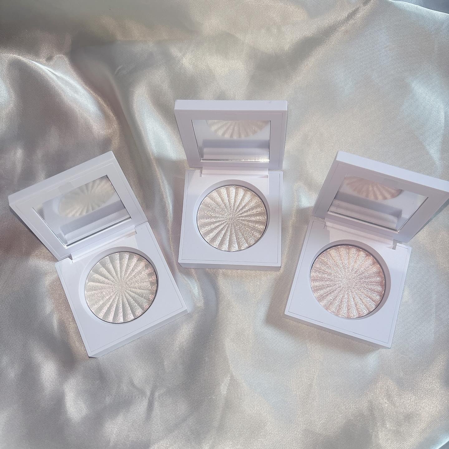 OFRA mini Highlighter/Ofra Cosmetics/パウダーハイライトを使ったクチコミ（3枚目）