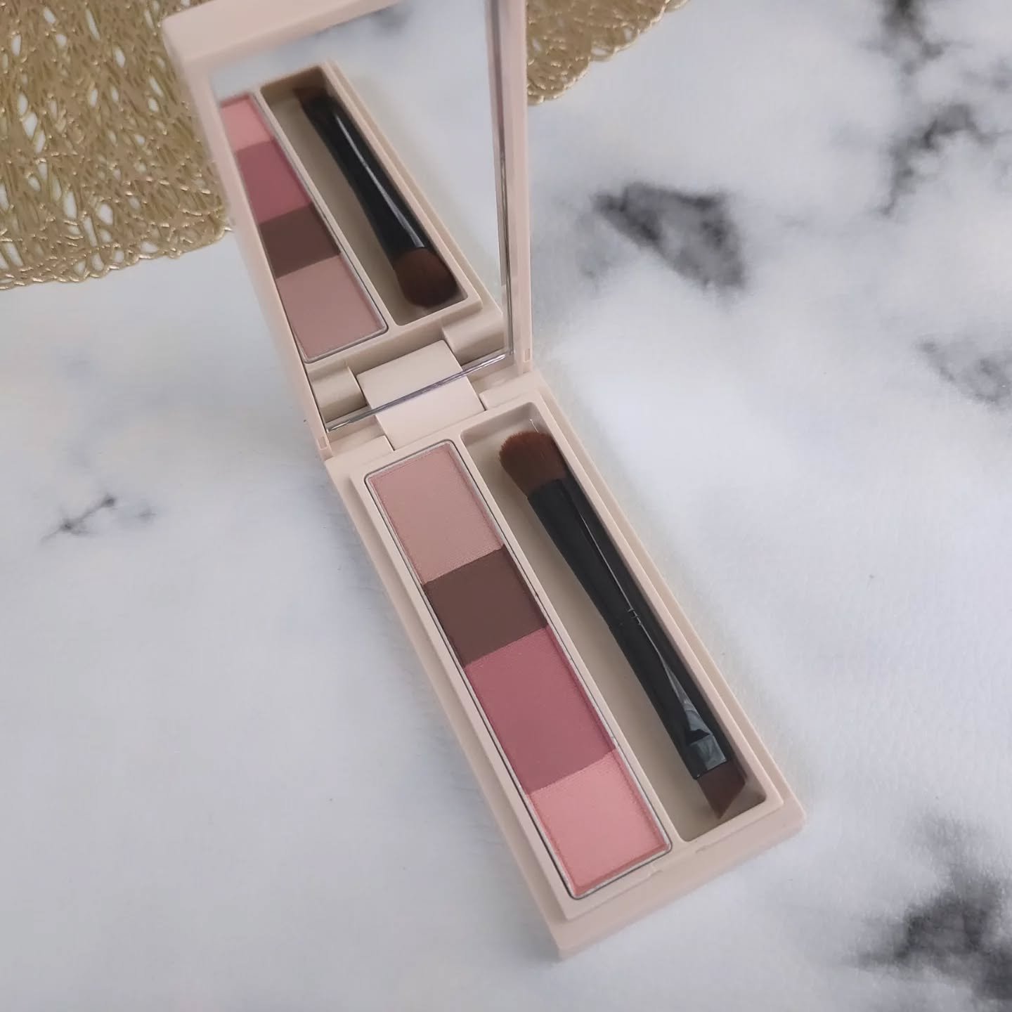 フラッフデザイン アイブロウパウダー/Visée/パウダーアイブロウを使ったクチコミ（3枚目）