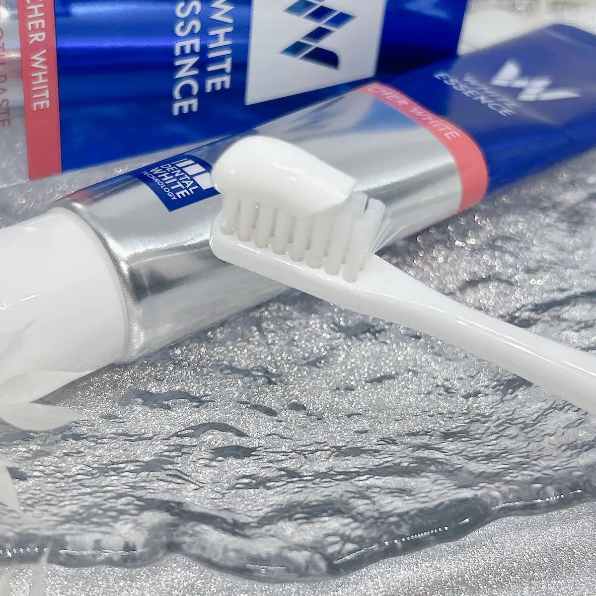 ホワイトエッセンス シェールホワイトのクチコミ「#gifted 🤍︎
by @whiteessence_we 🪥ෆ˚*

👀💭シンプルだけど、.....」（2枚目）