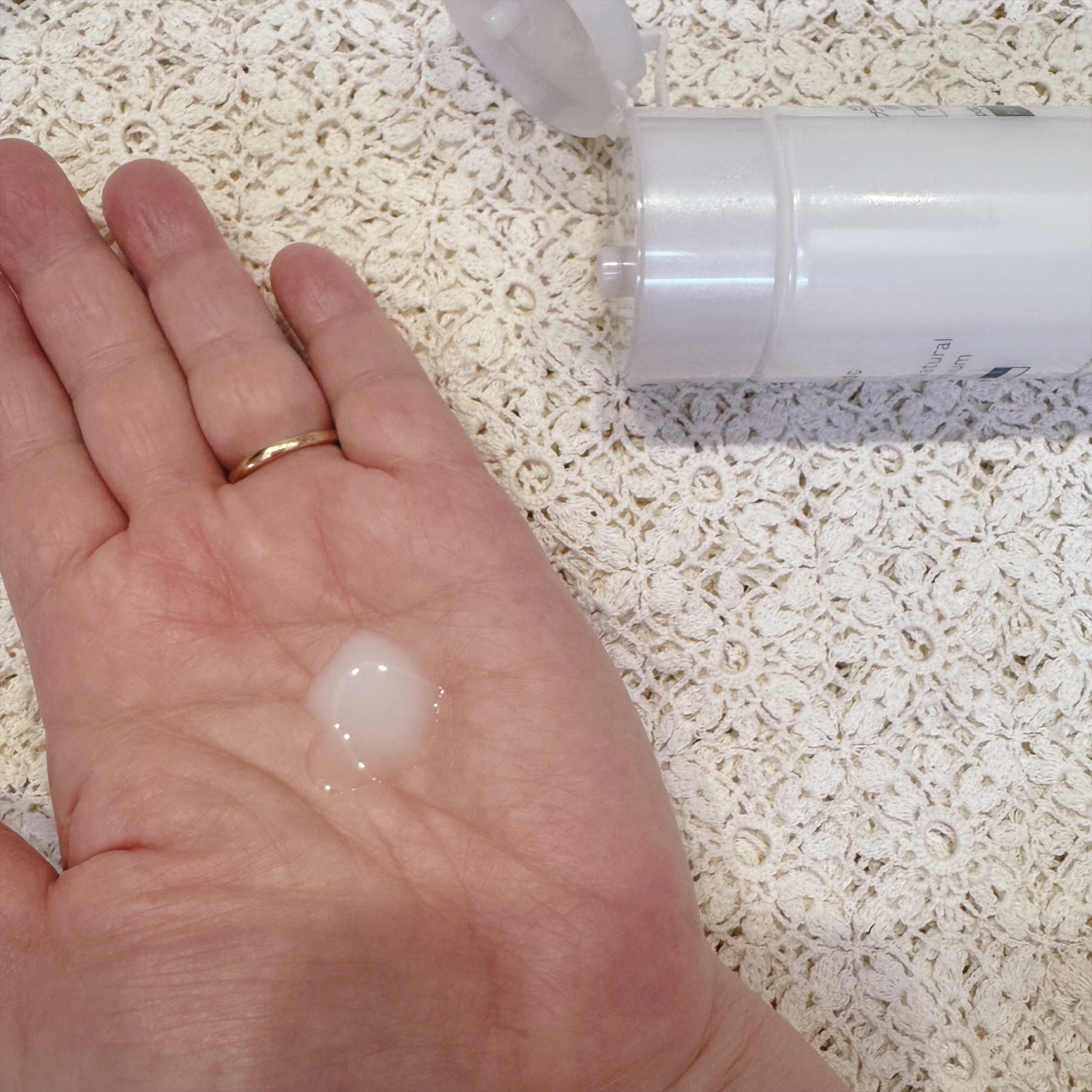 ピュア ナチュラル プレミアム ブライトニング エッセンスローション /pdc/オールインワン化粧品を使ったクチコミ（2枚目）