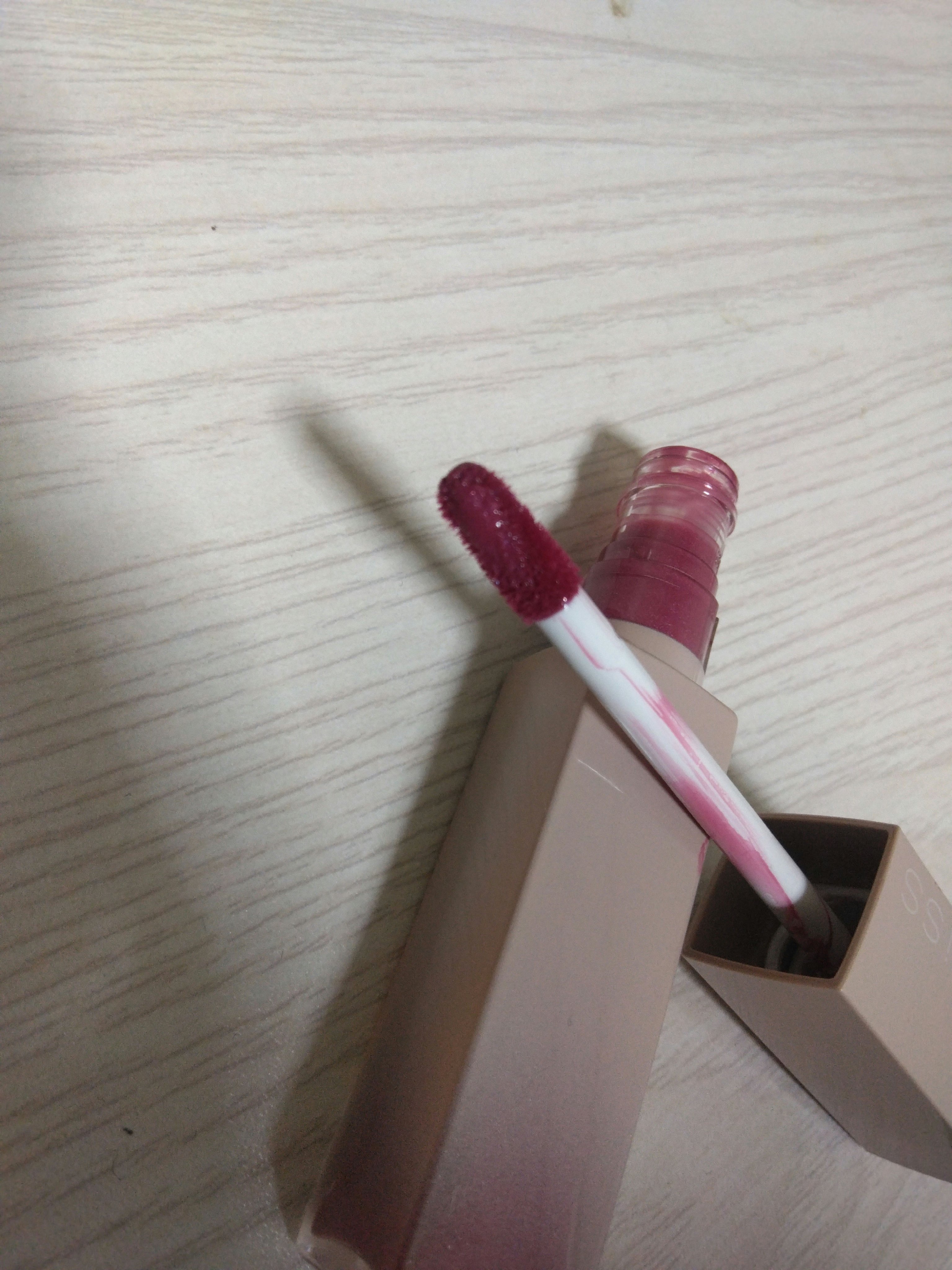 リップアーマー 11 強敵フローズンモーヴ/KiSS/口紅を使ったクチコミ（2枚目）