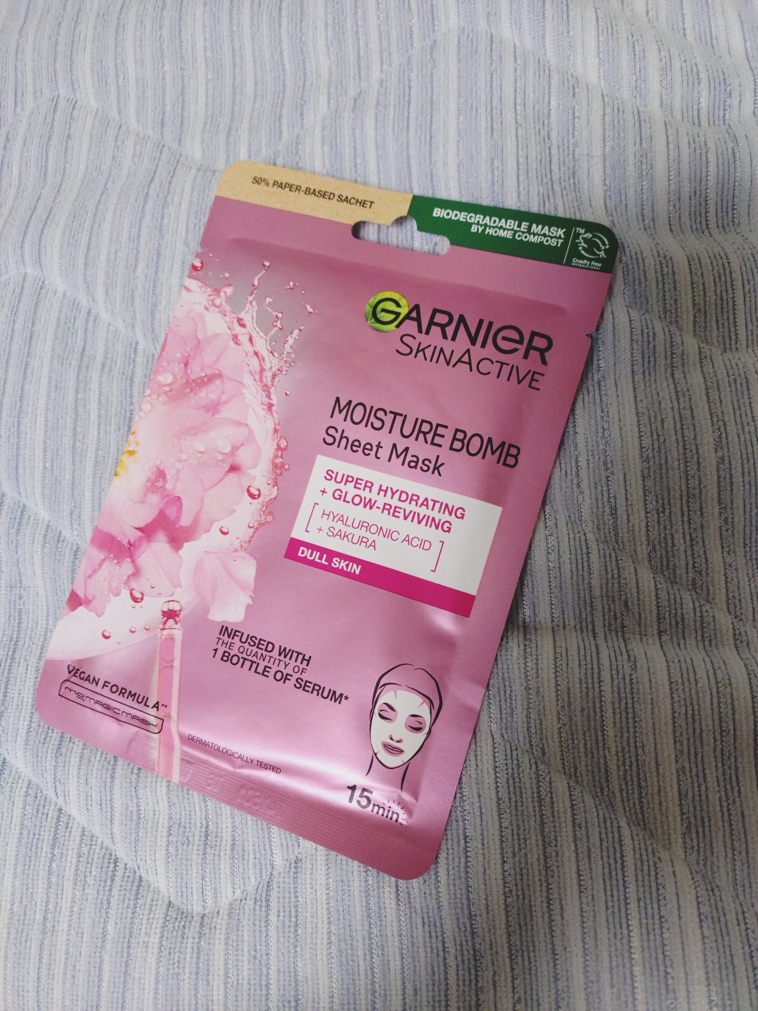 GARNIER(海外) モイスチャーボム スーパーハイドレーティング グローリバイビングシートマスク