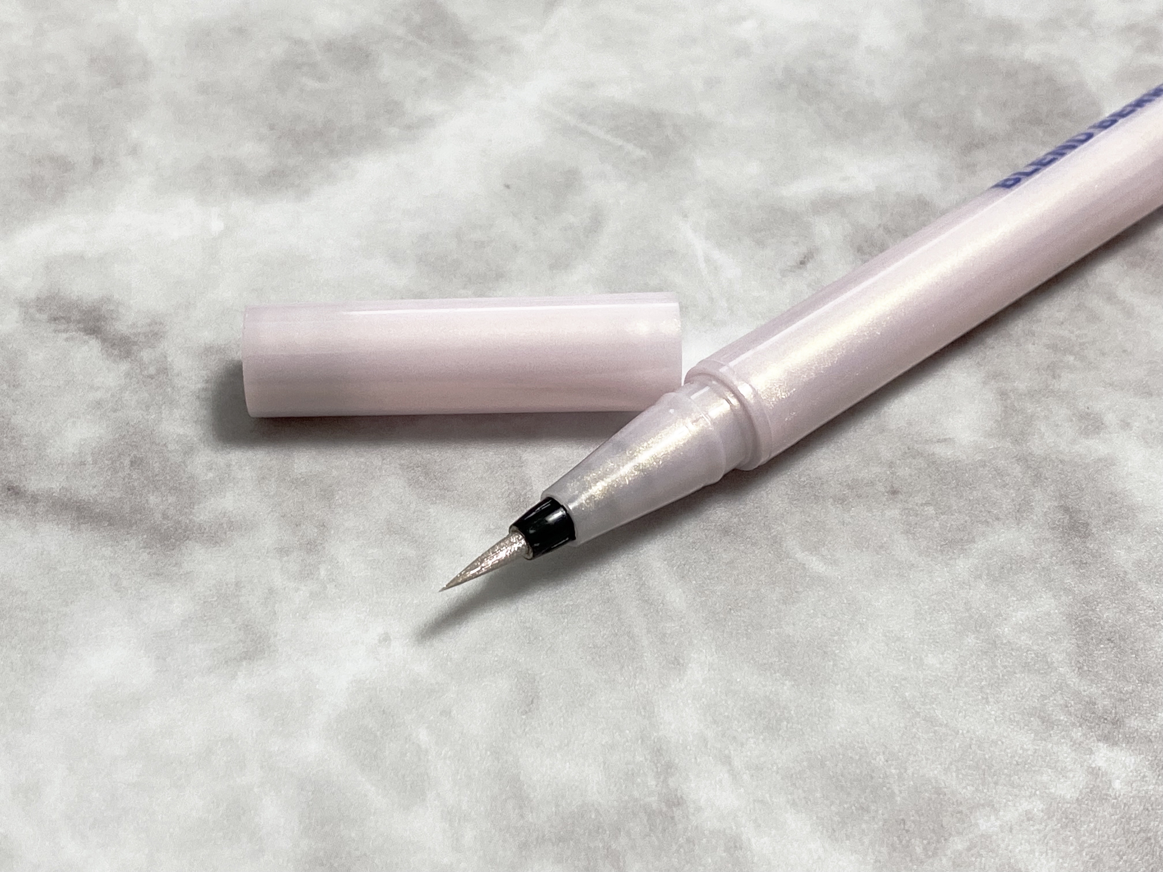 ブレンドベリー シューティングビジュー アイライナー/BLEND BERRY/リキッドアイライナーを使ったクチコミ（2枚目）