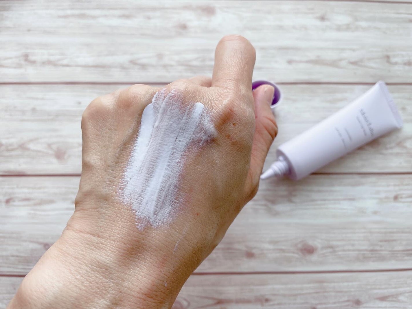 モイストラボ トーンアップ下地/Moist Labo/化粧下地を使ったクチコミ(3枚目)