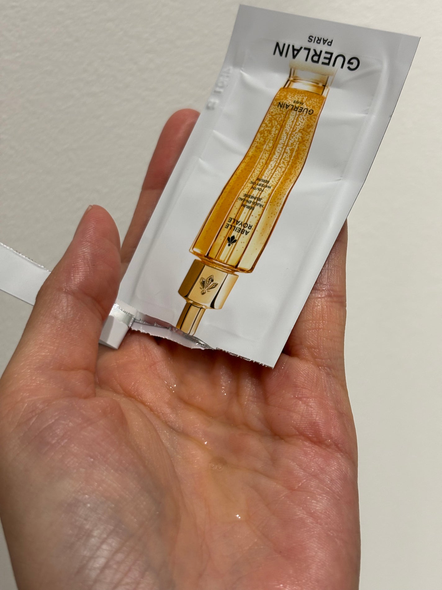 アベイユ ロイヤル ウォータリー オイル セロム/GUERLAIN/美容液を使ったクチコミ(3枚目)