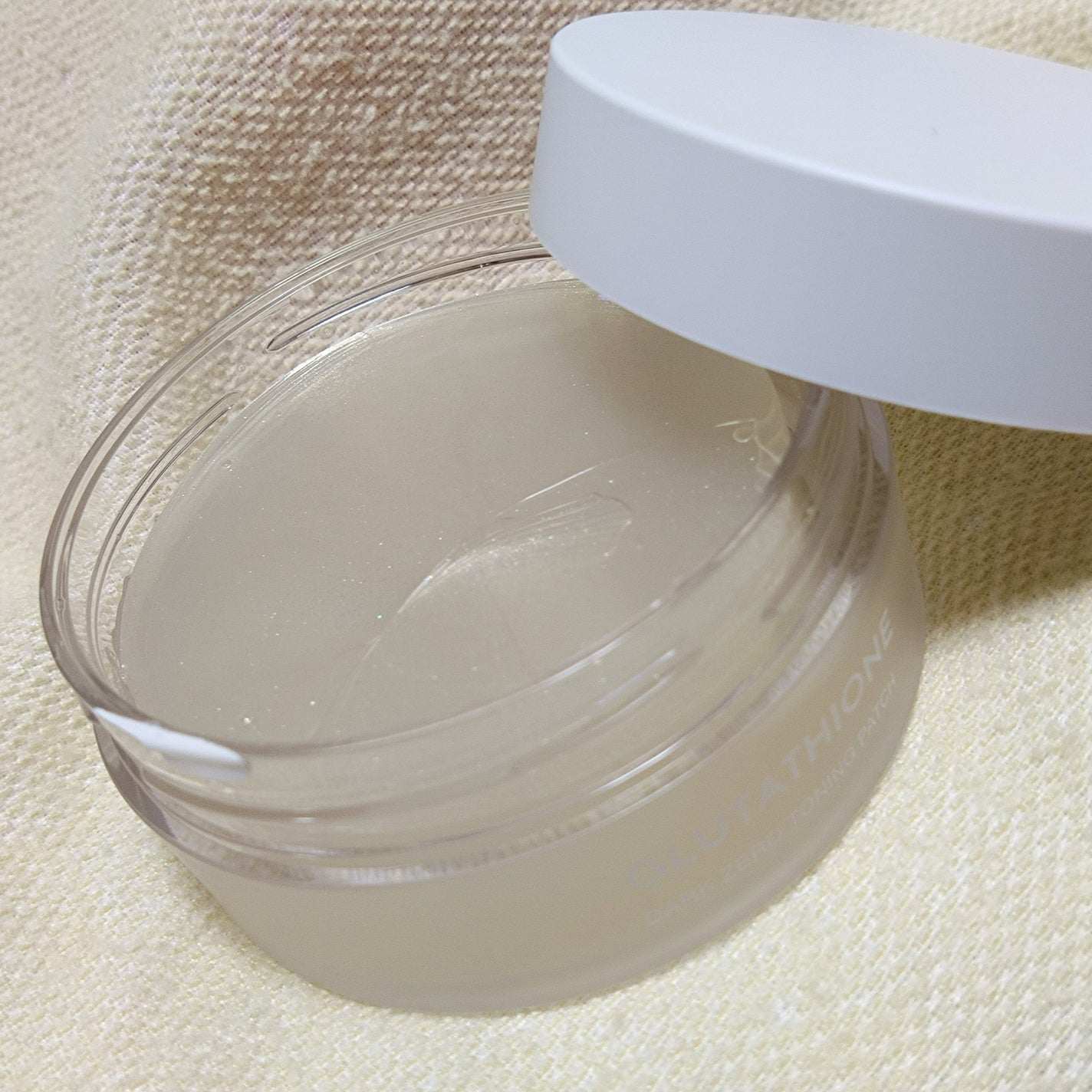 グルタチオン光彩白玉パッチ/SNP/アイケア・アイクリームを使ったクチコミ(4枚目)