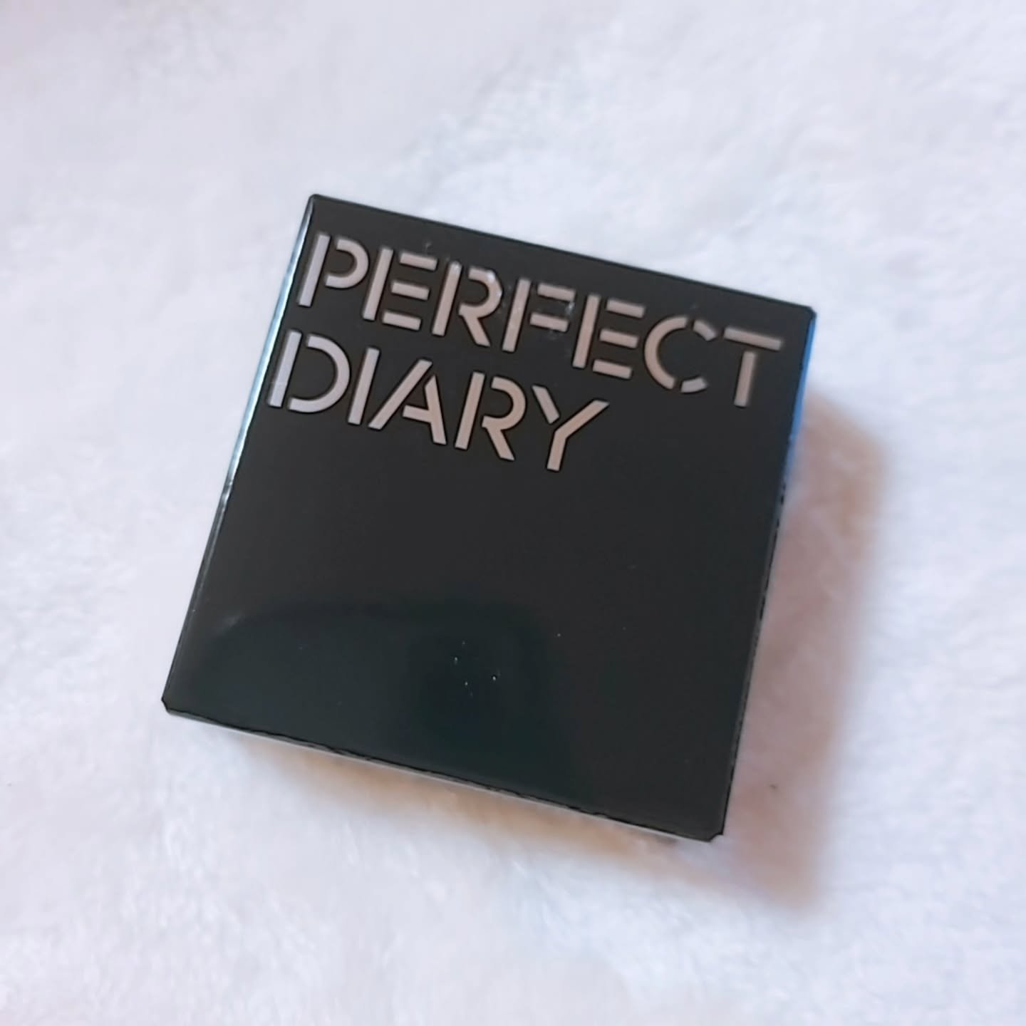 トランスルーシェント ブルーリング セッティング パウダー/PERFECT DIARY/プレストパウダーを使ったクチコミ（2枚目）