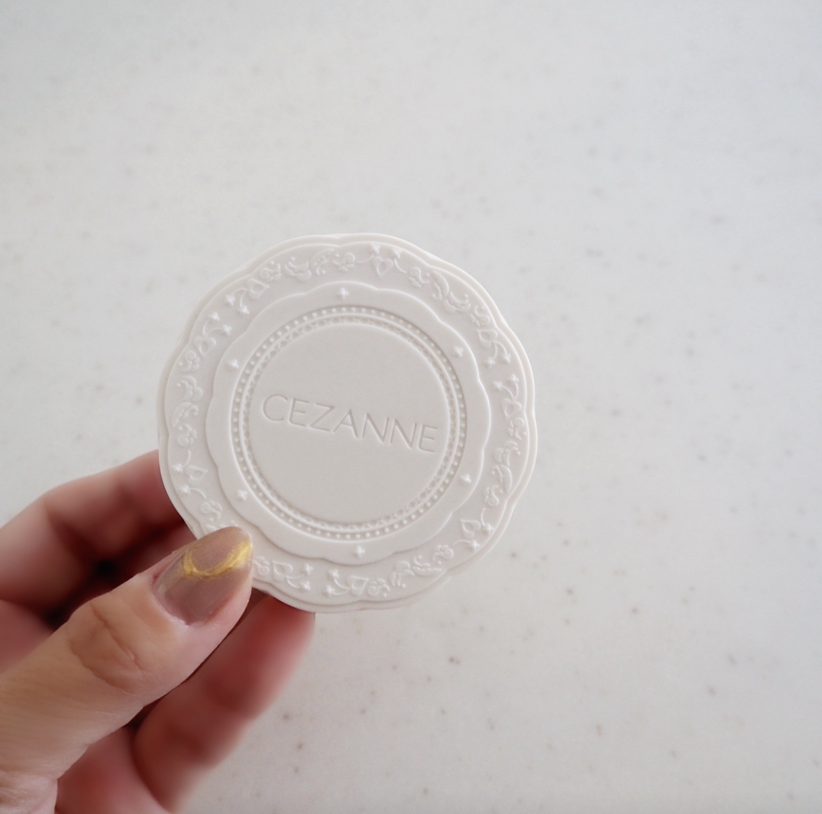 UVクリアフェイスパウダー/CEZANNE/プレストパウダーを使ったクチコミ（1枚目）