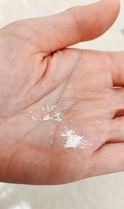 Anua ライス ブライトニング酵素洗顔パウダーのクチコミ「まるでお餅のようなもちもち泡の酵素洗顔✨
✼••┈┈••✼••┈┈••✼••┈┈••✼••┈.....」(2枚目)