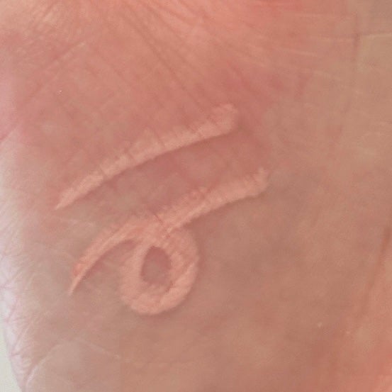 描くアイゾーンコンシーラー/CEZANNE/ペンシルコンシーラーを使ったクチコミ(3枚目)