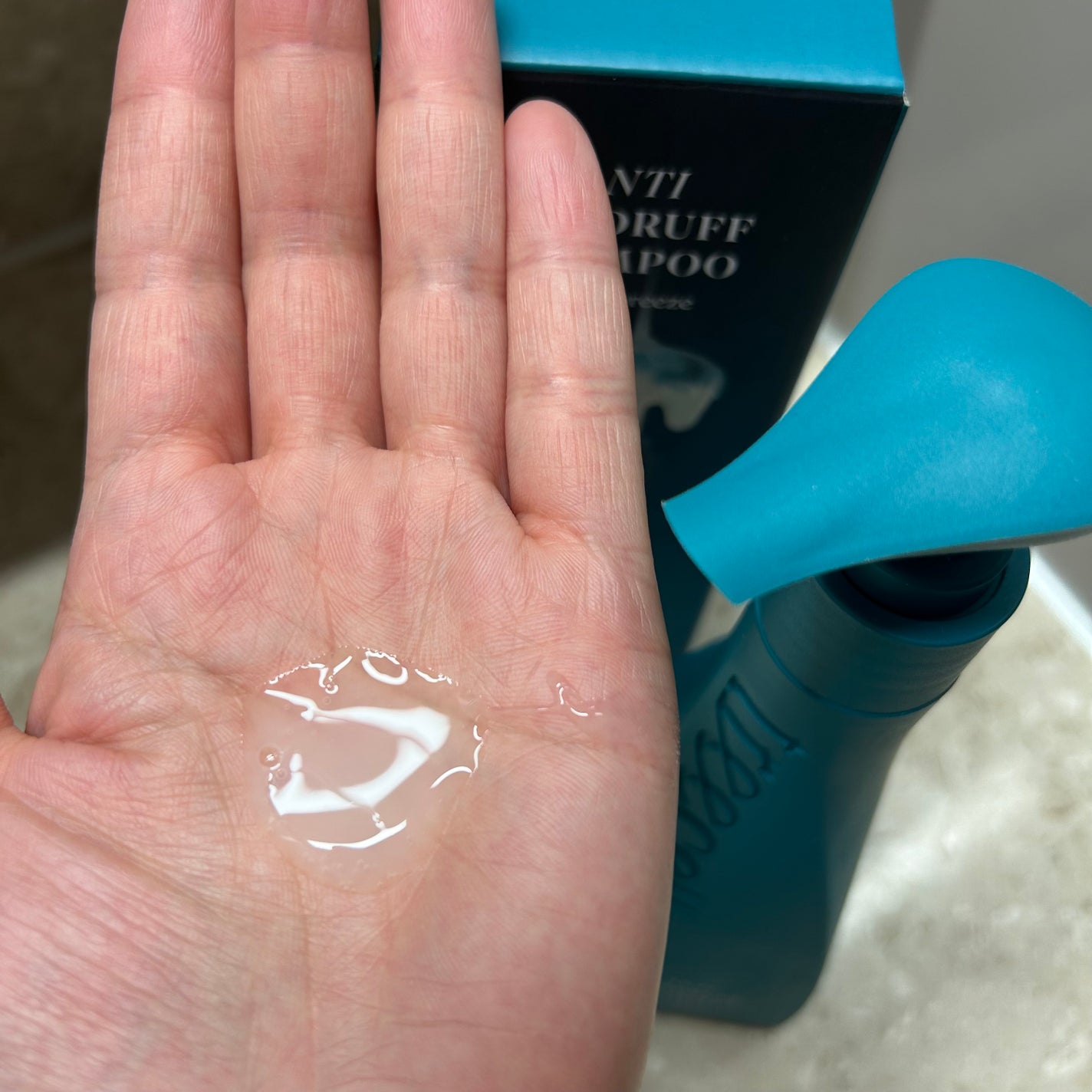 ナイトコラーゲンシャンプーミッドナイトフォレスト/treecell/市販シャンプーを使ったクチコミ(3枚目)