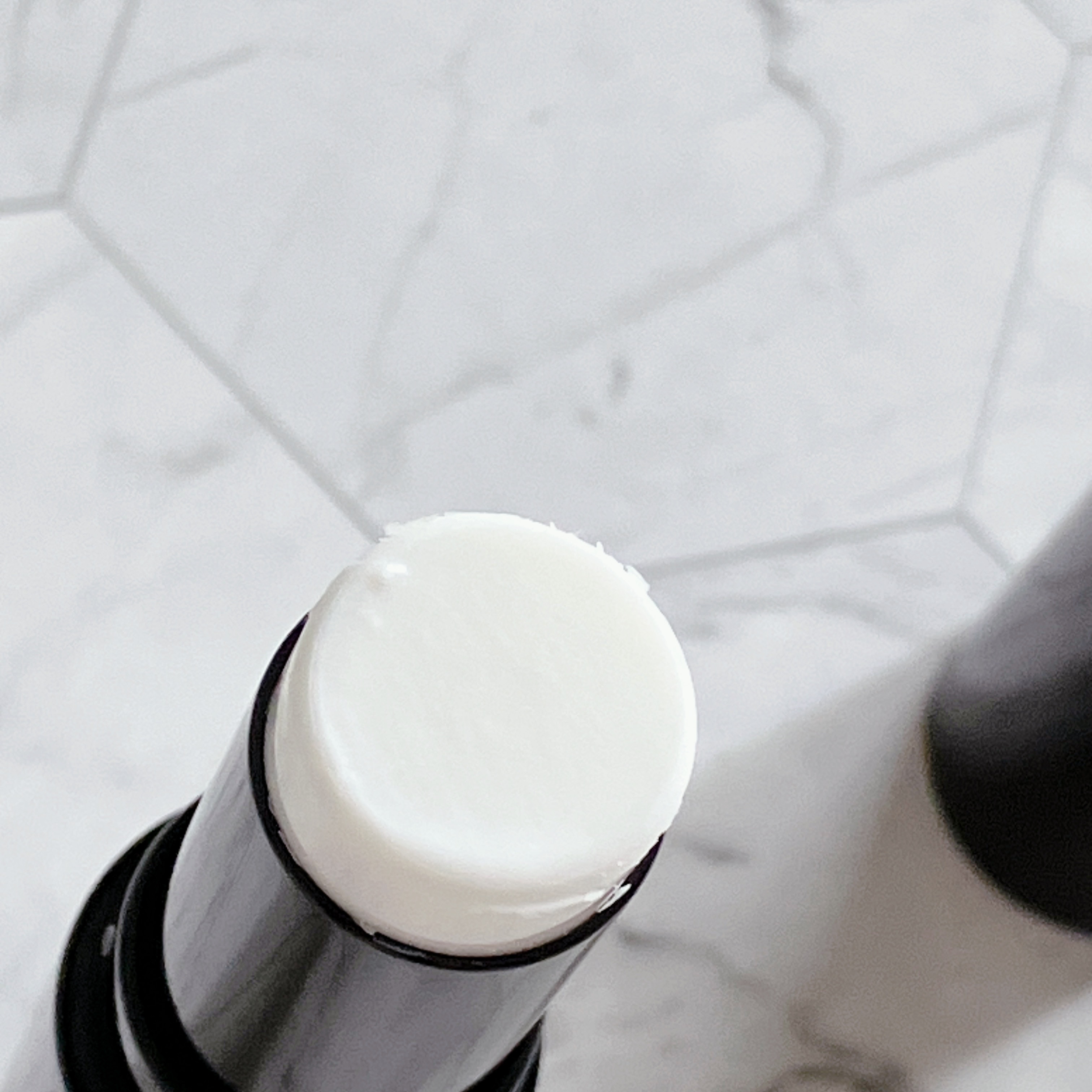 ピンポイントセバムオフ スティック/プリマヴィスタ/化粧下地を使ったクチコミ（2枚目）