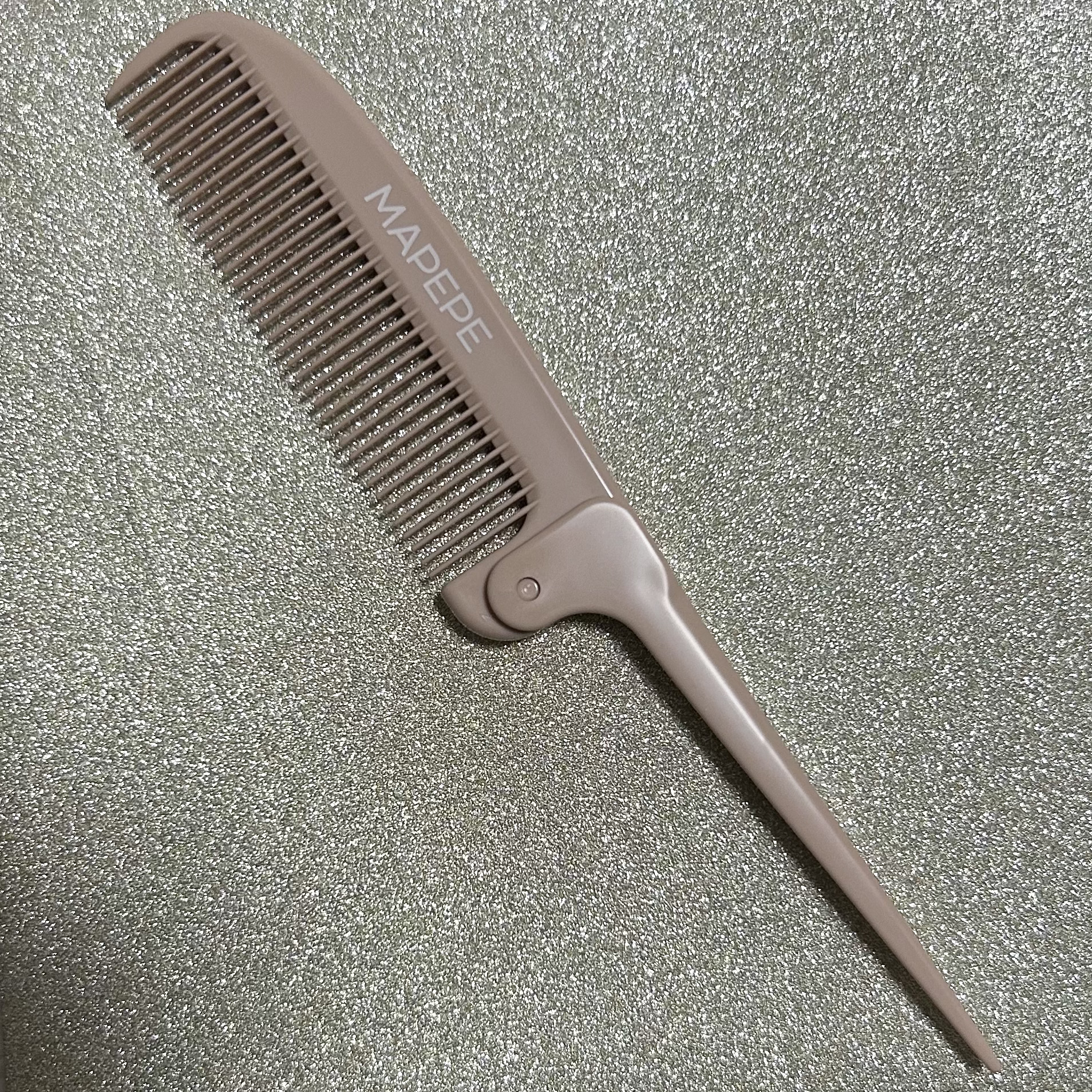 マペペ コンパクトポケットコームのクチコミ「持ち歩き用のコームも可愛く👯‍♀️

マペペ
コンパクトポケットコーム

マペペのパドルブラシ.....」（2枚目）