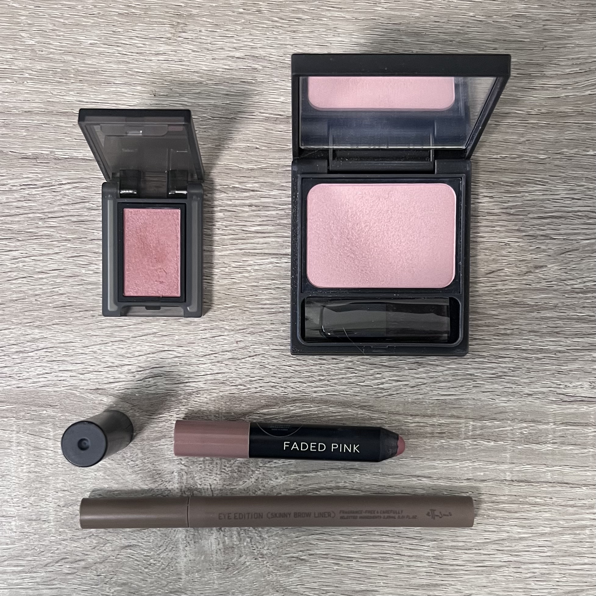 セルヴォーク ヴァティック アイズ S 03 Milky mallow/Celvoke/単色アイシャドウを使ったクチコミ（1枚目）