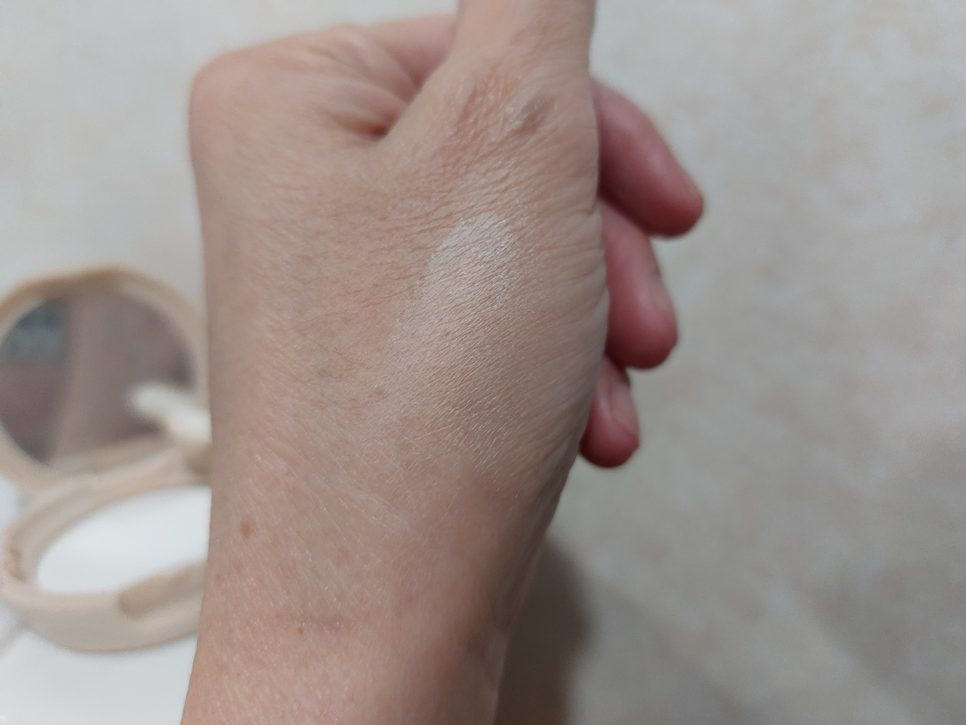 オイルリセット　P/MAKE COVER/プレストパウダーを使ったクチコミ（3枚目）