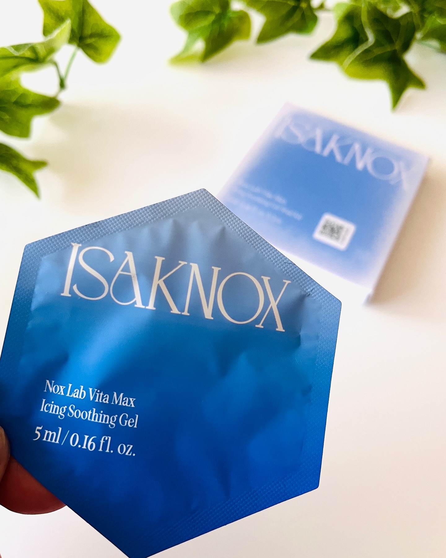 NOX LAB ビタマックス アイシング スージングジェル/ISAKNOX(イザノックス)/フェイスクリームを使ったクチコミ（2枚目）