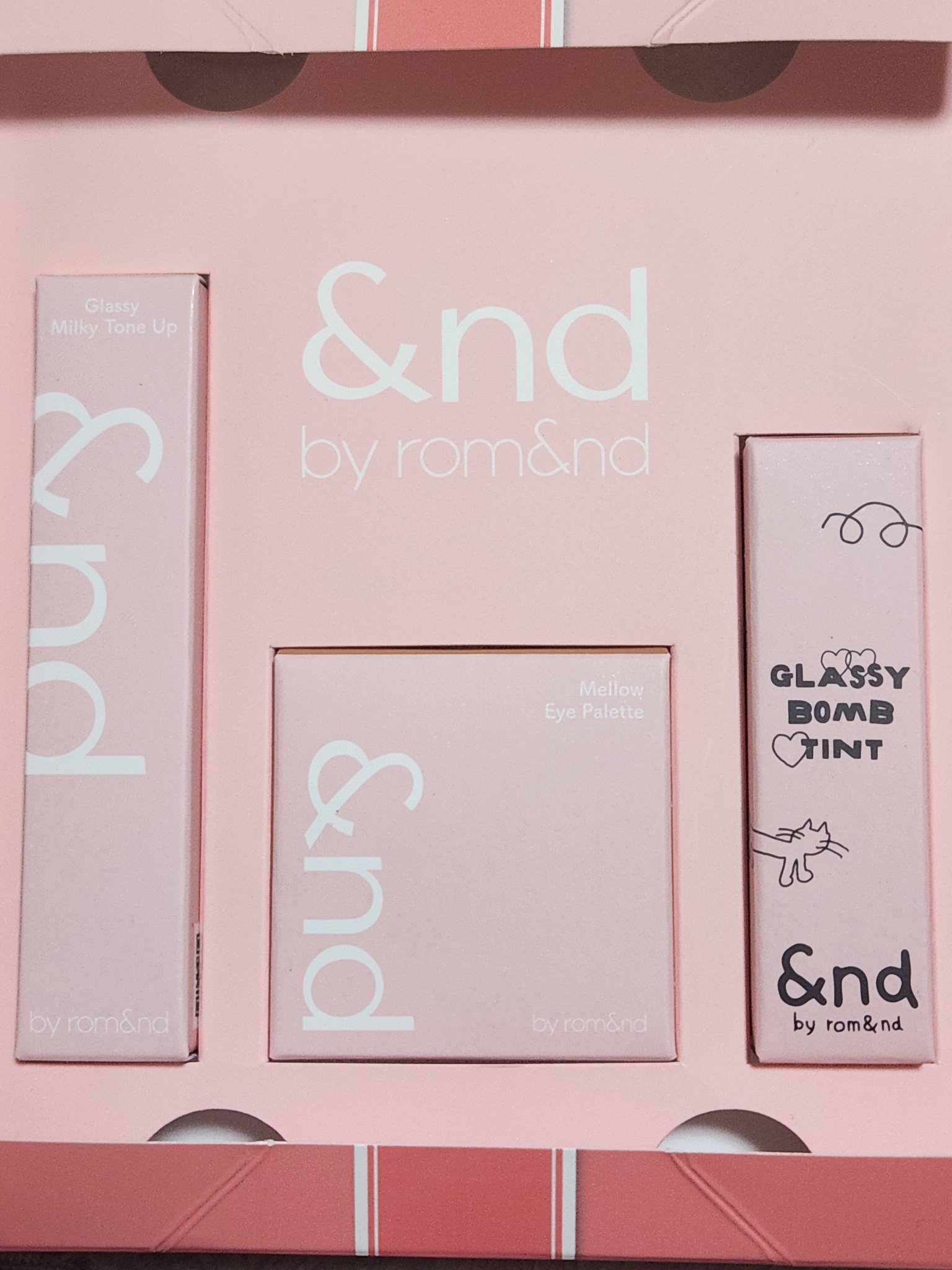 アンドバイロムアンド　グラッシーボムティント/&nd by rom&nd/リップティントを使ったクチコミ（1枚目）