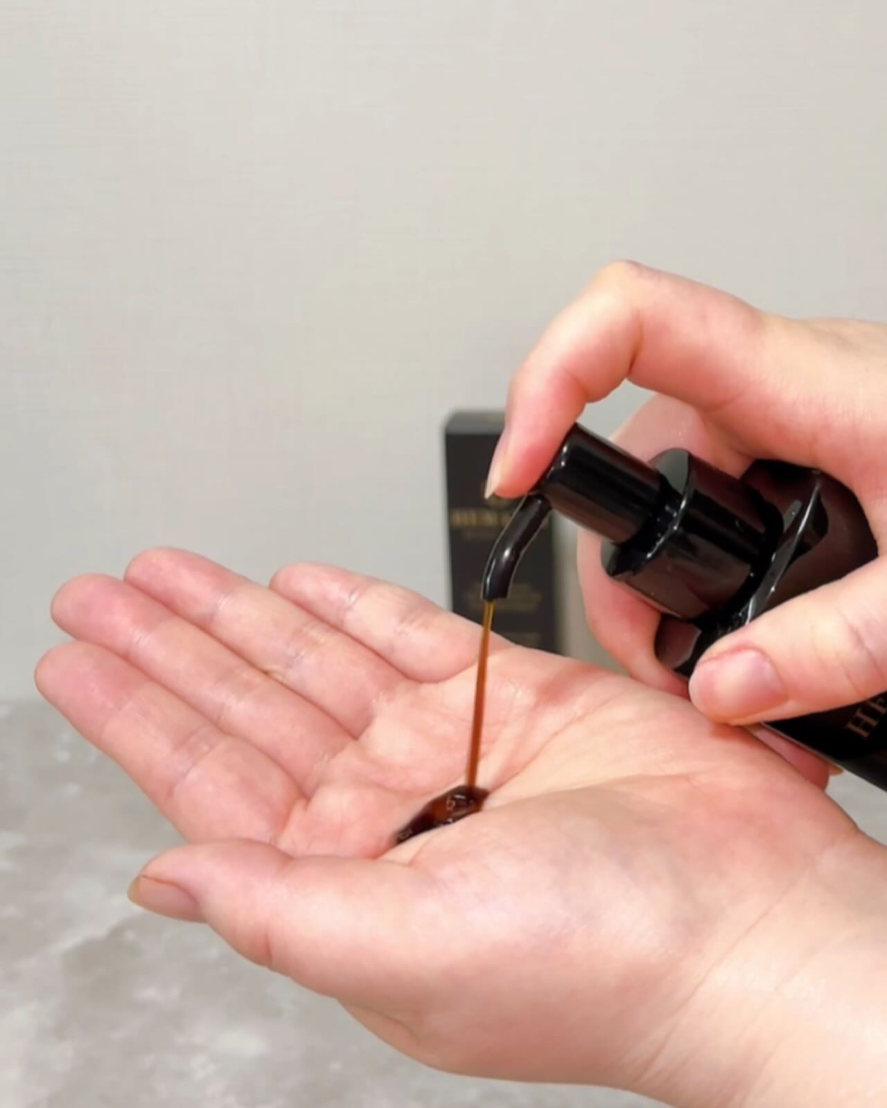 ブラックセラム/プリモディーネ/洗い流すヘアトリートメントを使ったクチコミ（2枚目）