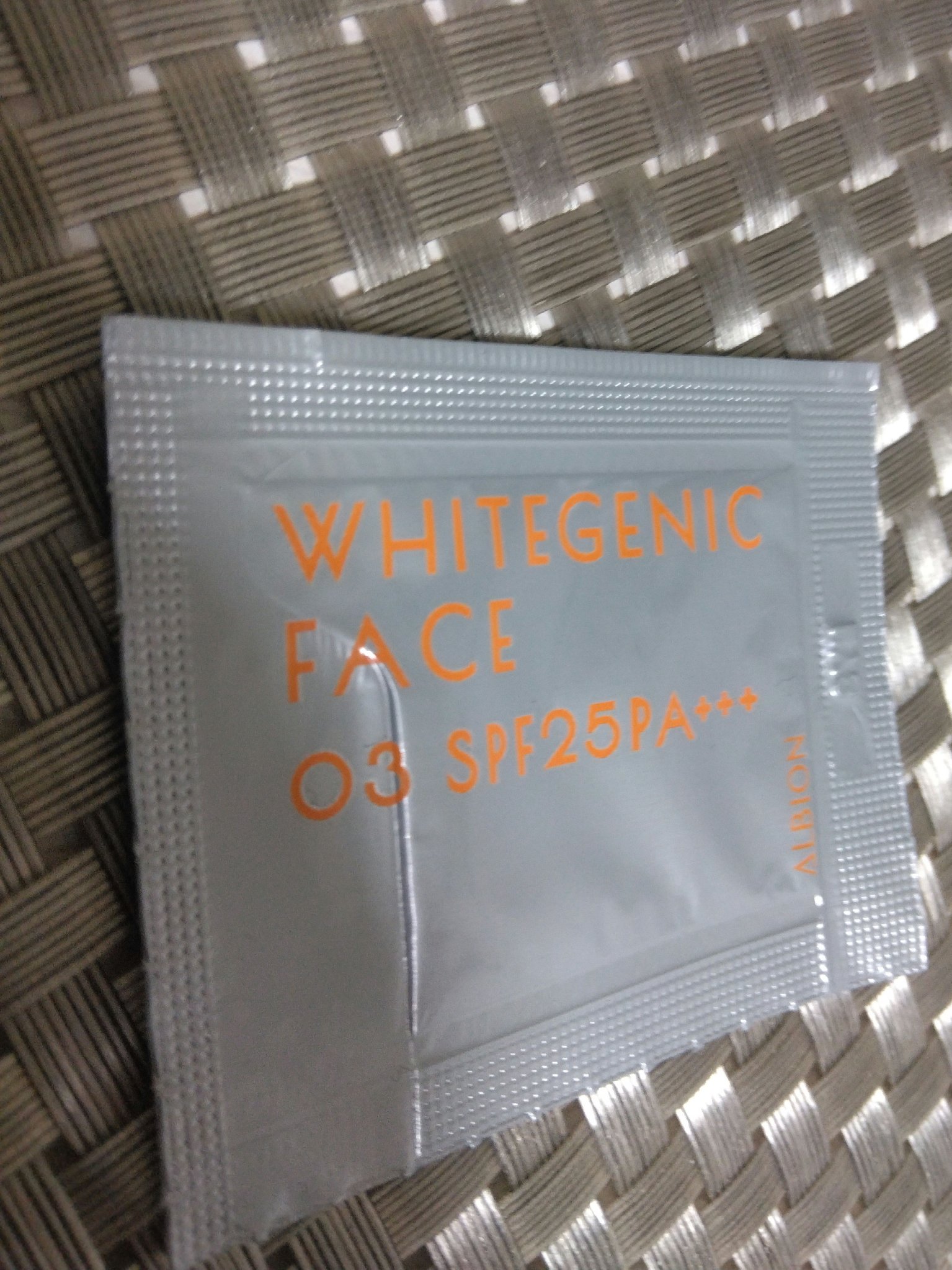 ALBION ホワイトジェニック フェイスのクチコミ「✨アルビオンのファンデいいかも✨

★ALBION
ホワイトジェニック フェイス
03ナチュラ.....」（1枚目）