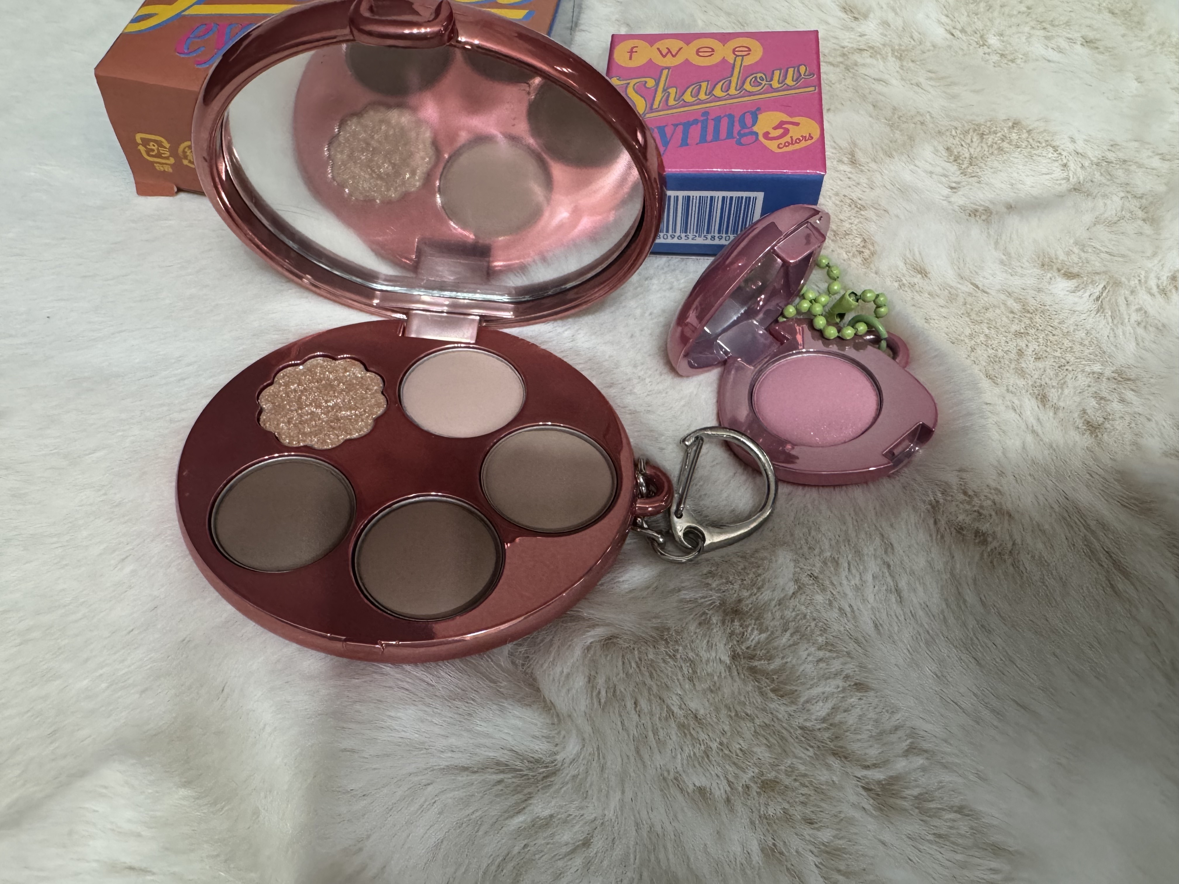 フィー ポケットアイパレット/fwee/アイシャドウパレットを使ったクチコミ（2枚目）