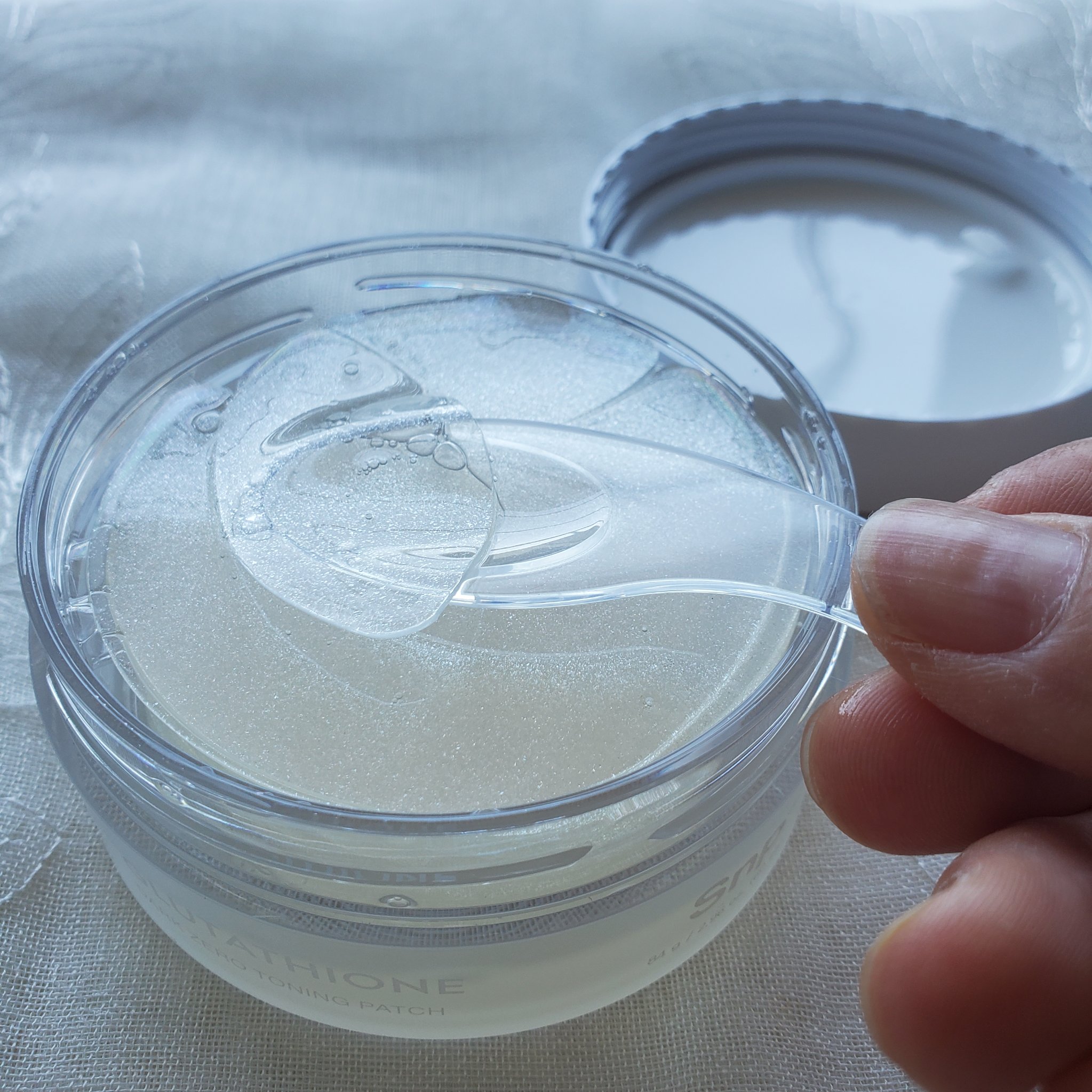 グルタチオンダークゼロトーニングパッチ/SNP/アイケア・アイクリームを使ったクチコミ（3枚目）