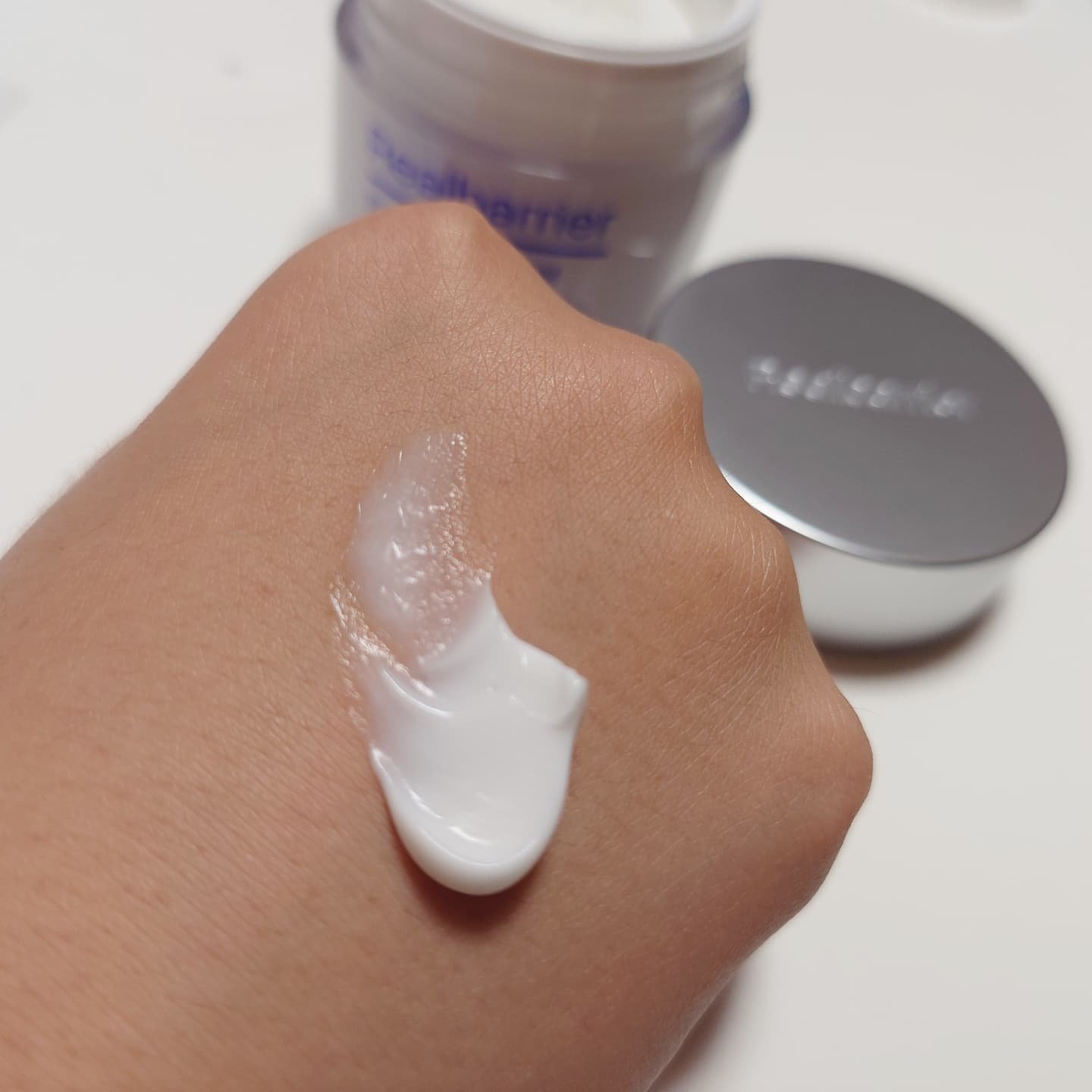 リアルバリア エクストリームクリーム オリジナル/Real Barrier/フェイスクリームを使ったクチコミ（3枚目）