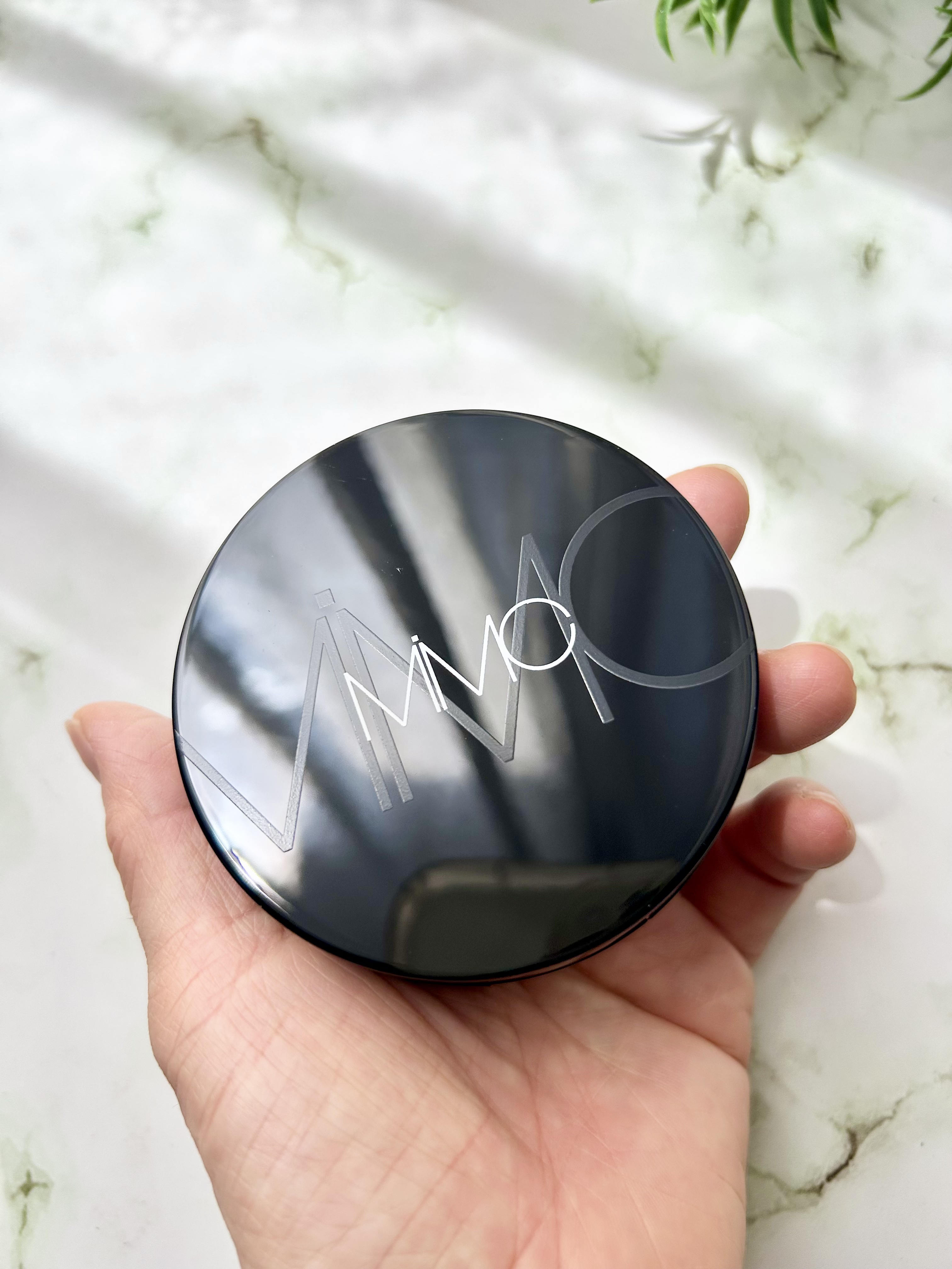 ミネラルリキッドリー ファンデーション SPF22 PA++/MiMC/リキッドファンデーションを使ったクチコミ（2枚目）