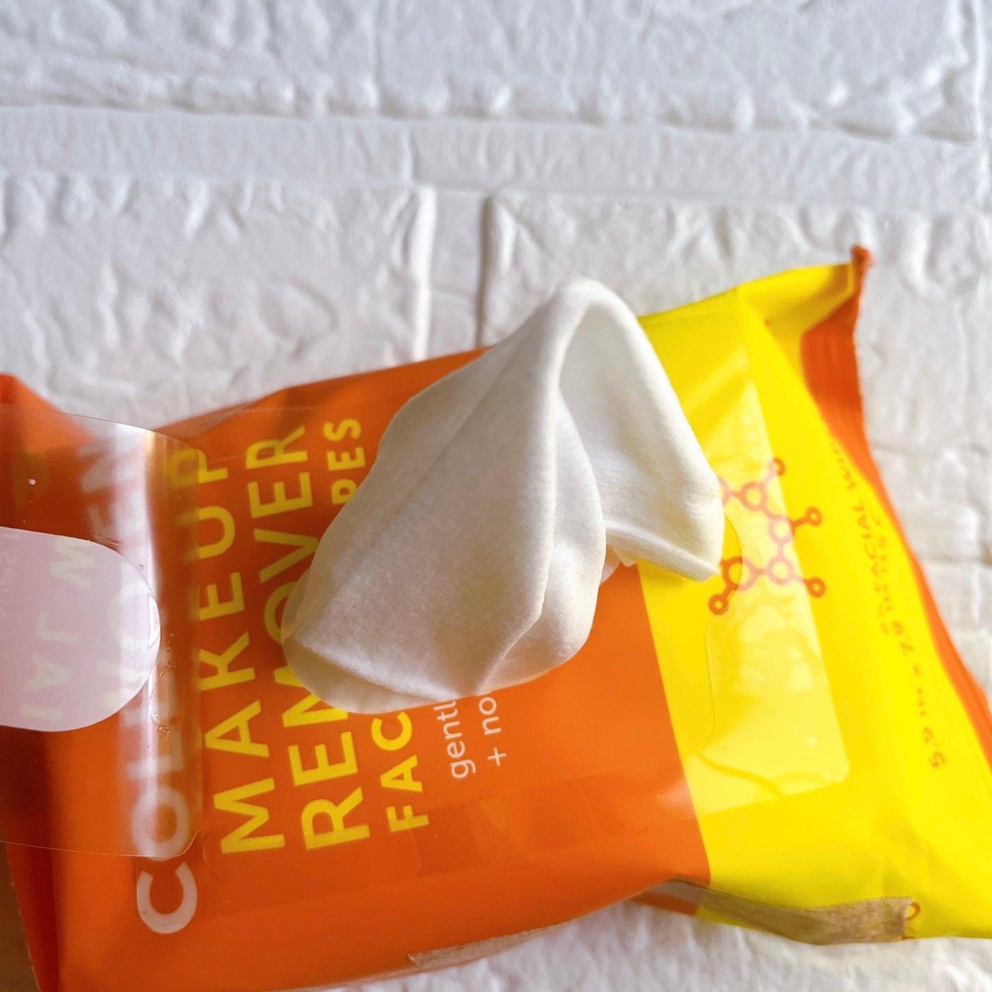 コラーゲンメイク落としフェイシャルワイプ/Nu-Pore/クレンジングシートを使ったクチコミ(2枚目)