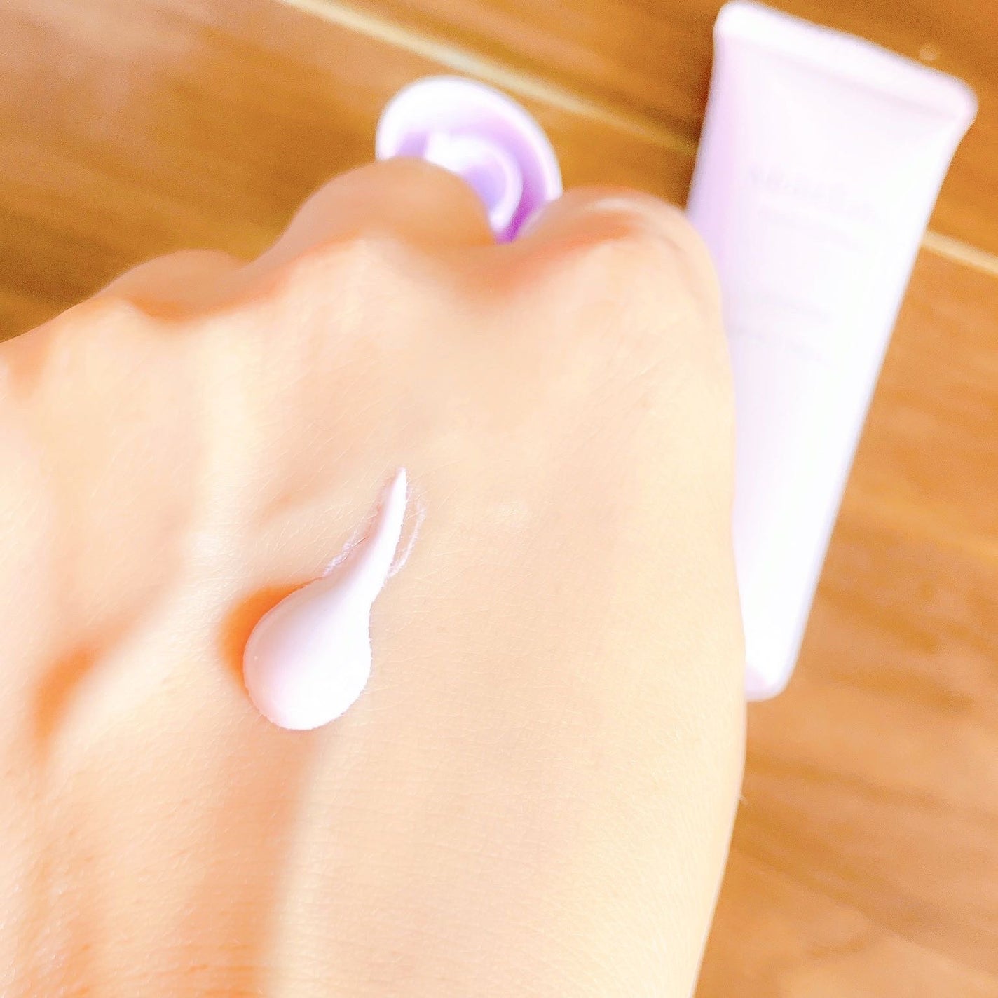 モイストラボ トーンアップ下地/Moist Labo/化粧下地を使ったクチコミ(4枚目)