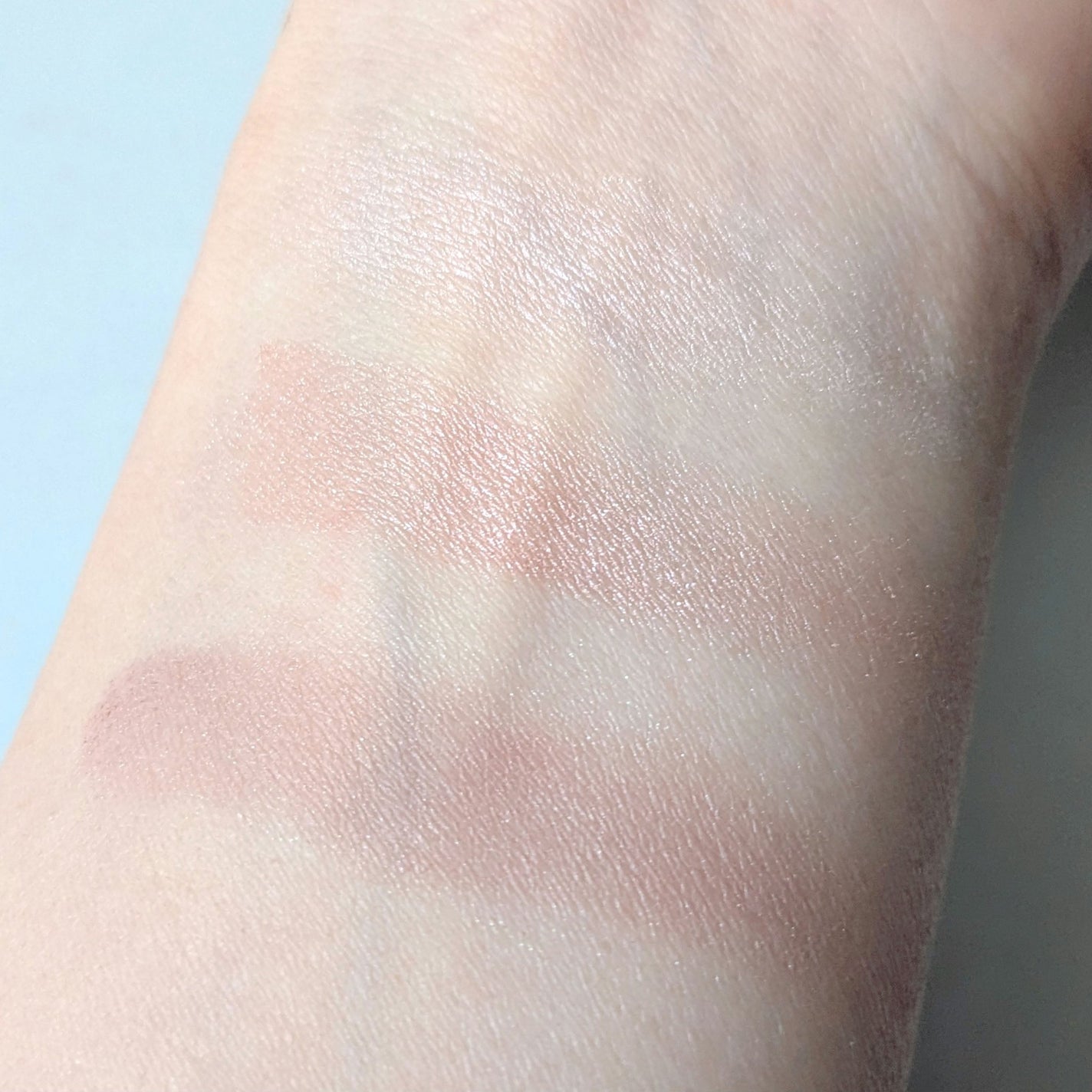 ライティングアップアイシャドウ/CEZANNE/アイシャドウを使ったクチコミ(3枚目)