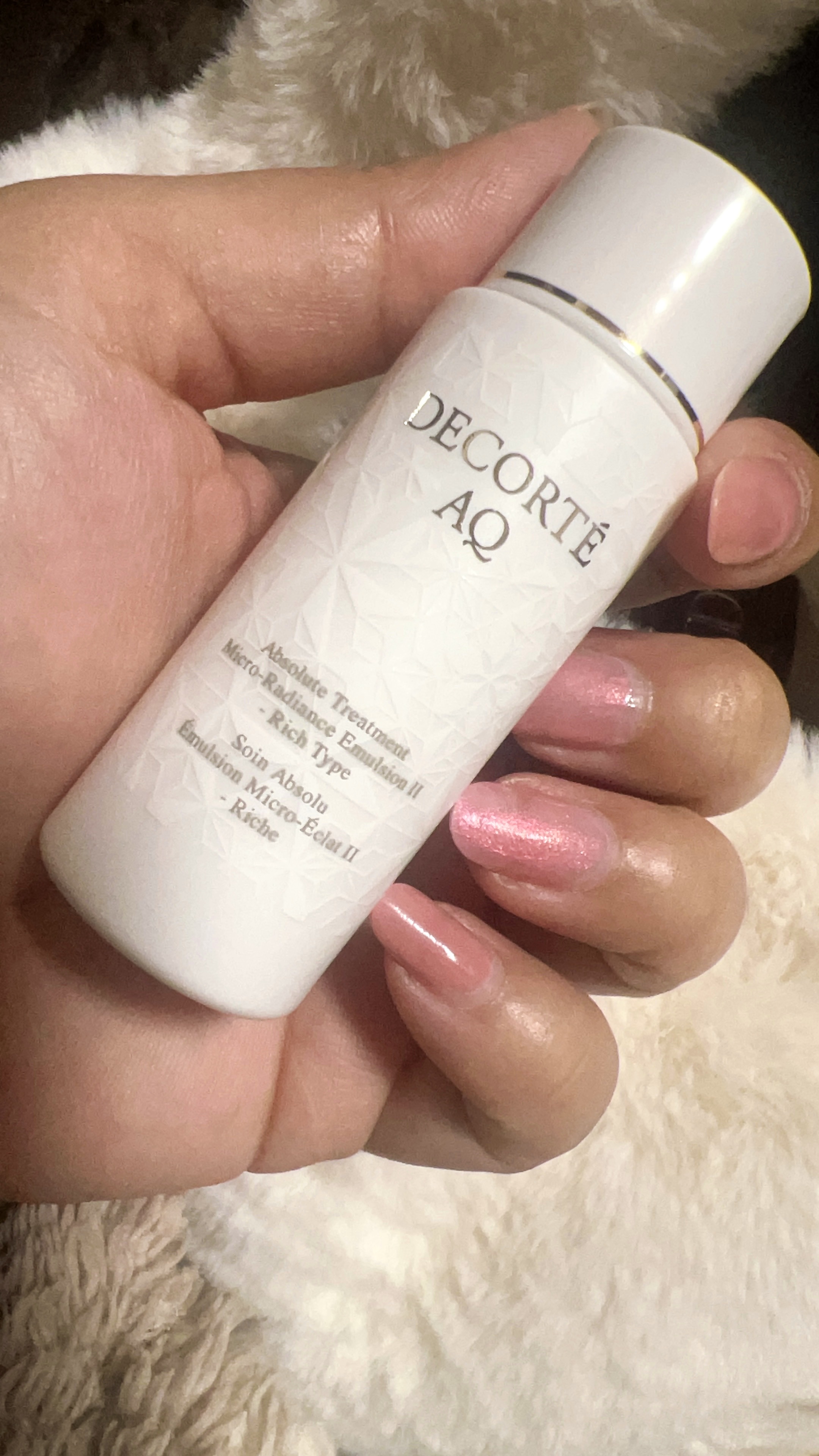 AQ アブソリュート エマルジョン マイクロラディアンス Ⅱ/DECORTÉ/乳液を使ったクチコミ（3枚目）