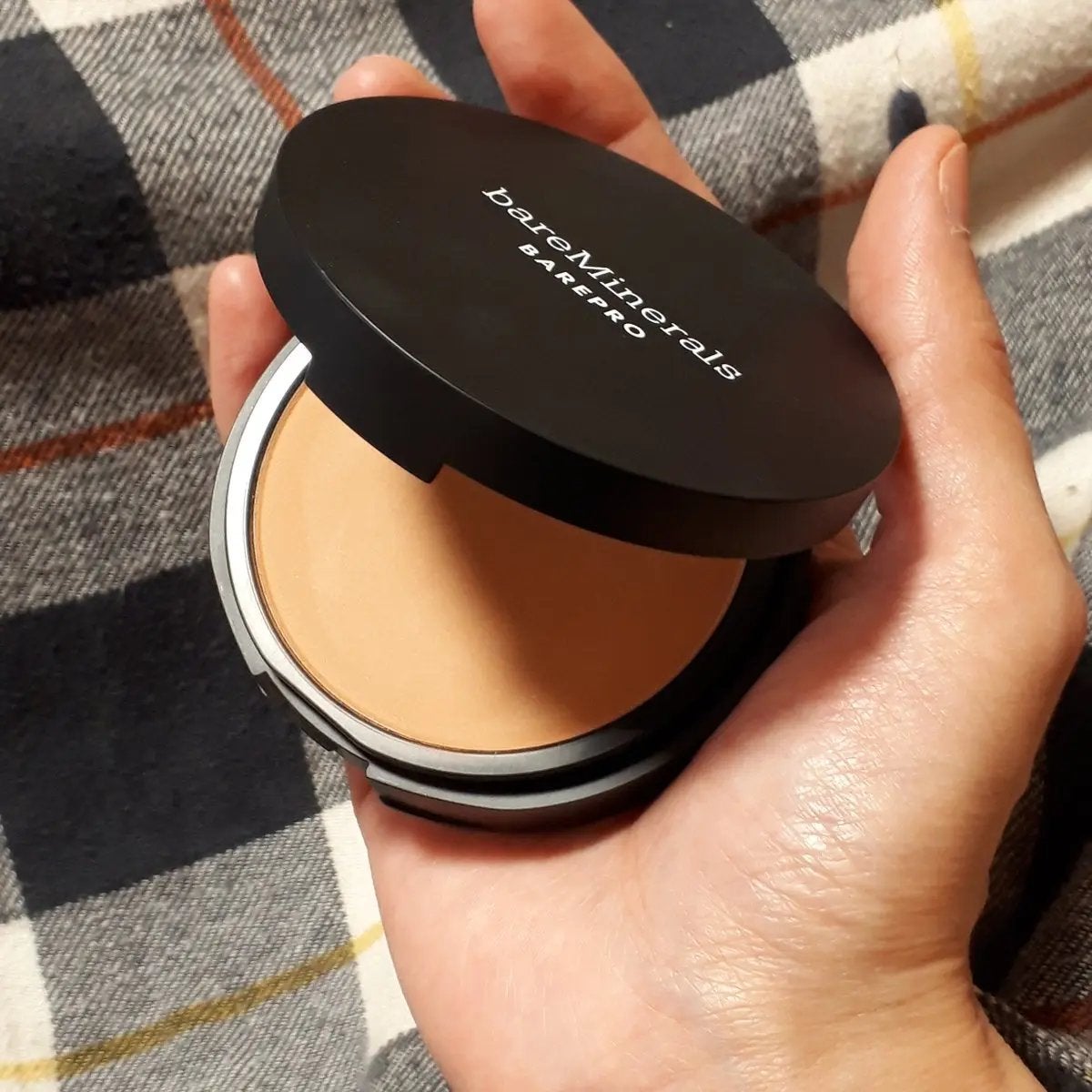 ベアプロ 24HR パウダー ファンデーション/bareMinerals/パウダーファンデーションを使ったクチコミ(1枚目)