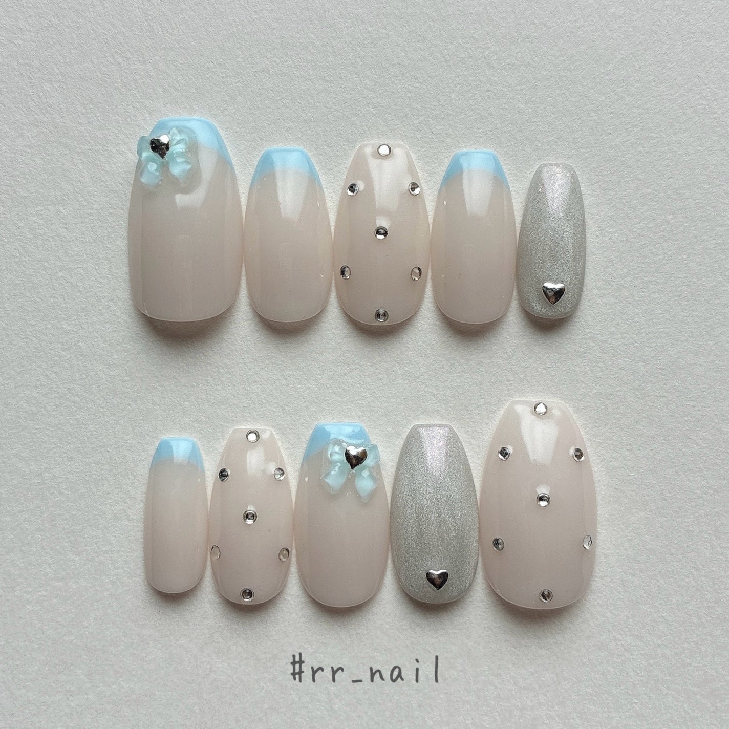 れちめろ on LIPS 「透け感がありちゅるんとしたビジューたっぷりのデザインをまとめて..」(2枚目)