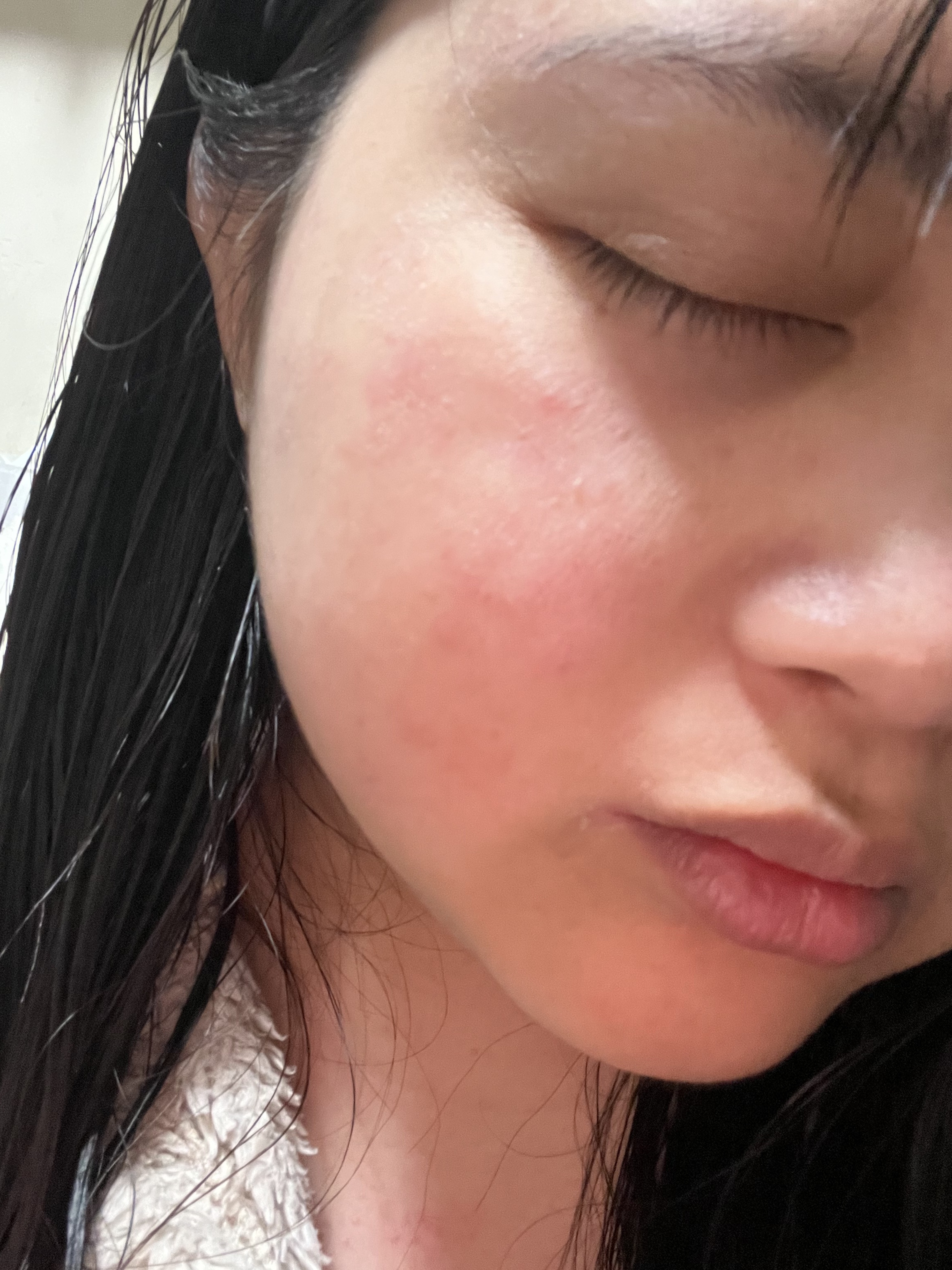 AQ アブソリュート エマルジョン マイクロラディアンス Ⅱ/DECORTÉ/乳液を使ったクチコミ（2枚目）