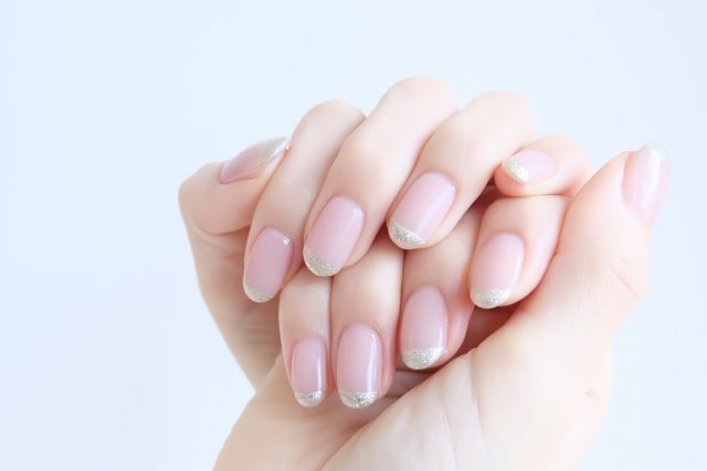ジェルネイルの拭き取りはエタノールで代用できる!?使い方やおすすめ商品も紹介のサムネイル