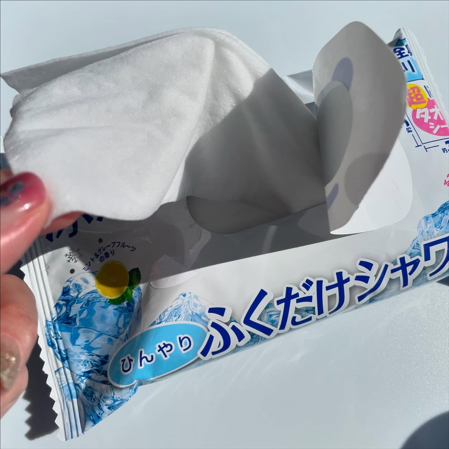 ひんやりふくだけシャワー ミント&グレープフルーツの香り/ときわ商会/ボディシートを使ったクチコミ（2枚目）