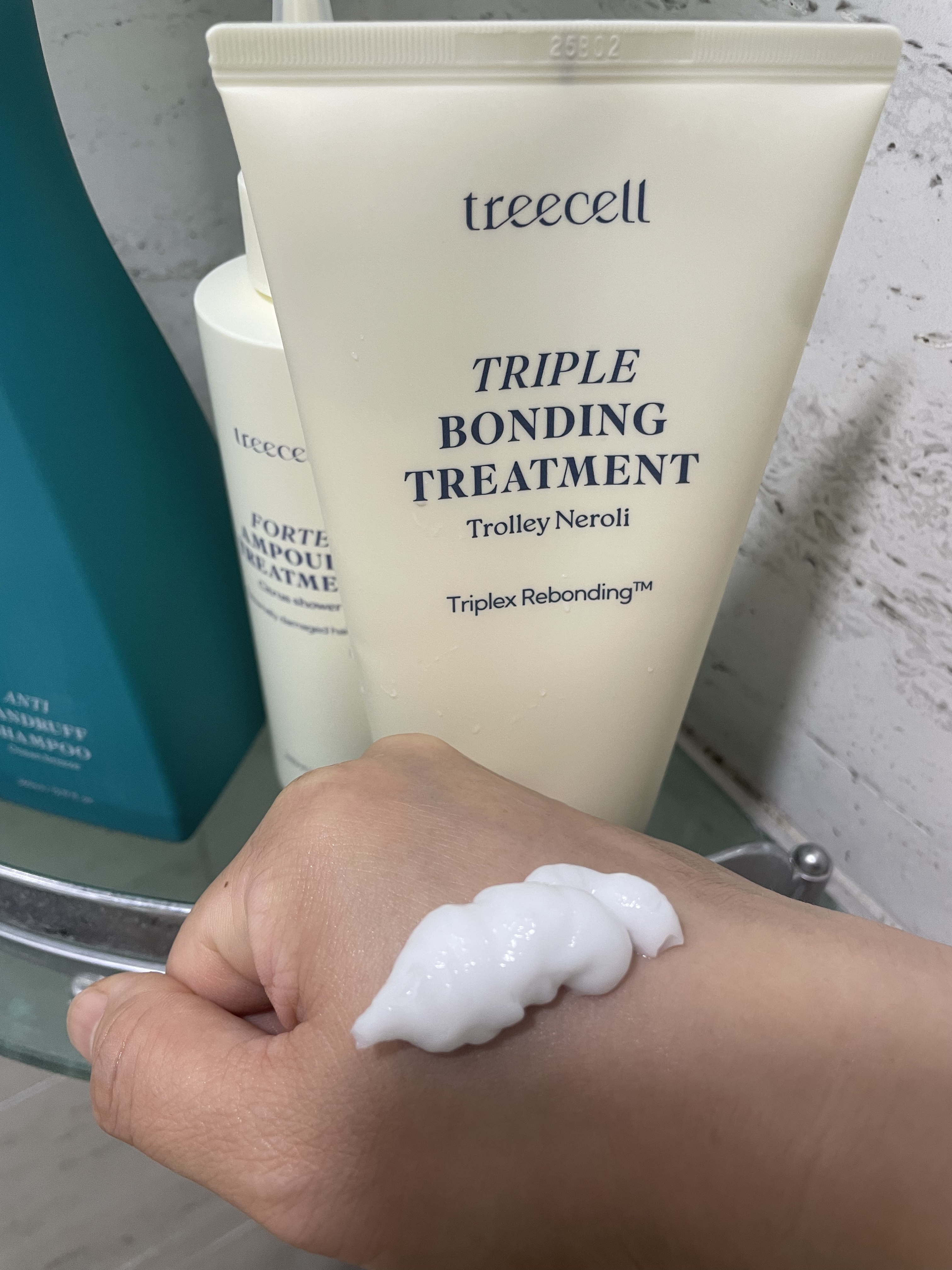 ナイトコラーゲンシャンプーミッドナイトフォレスト/treecell/市販シャンプーを使ったクチコミ（3枚目）