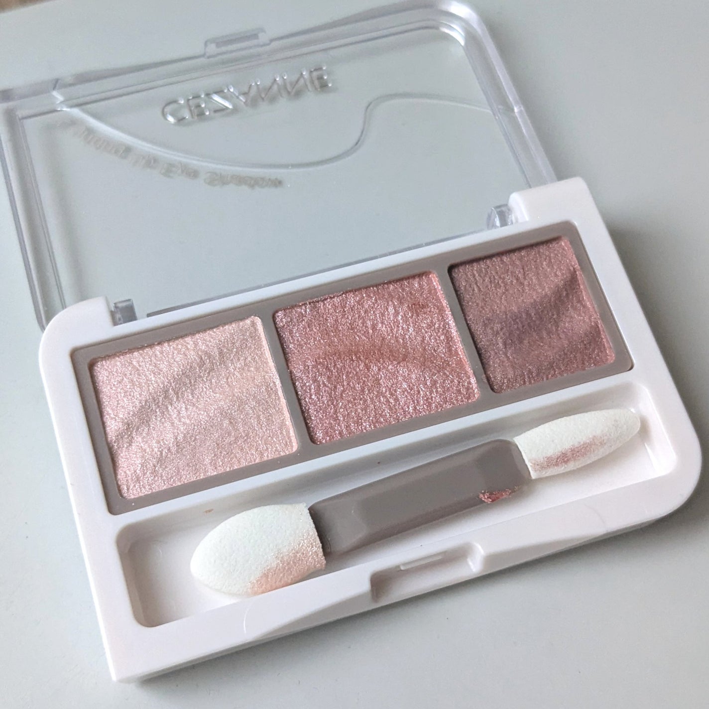 ライティングアップアイシャドウ/CEZANNE/アイシャドウを使ったクチコミ(2枚目)