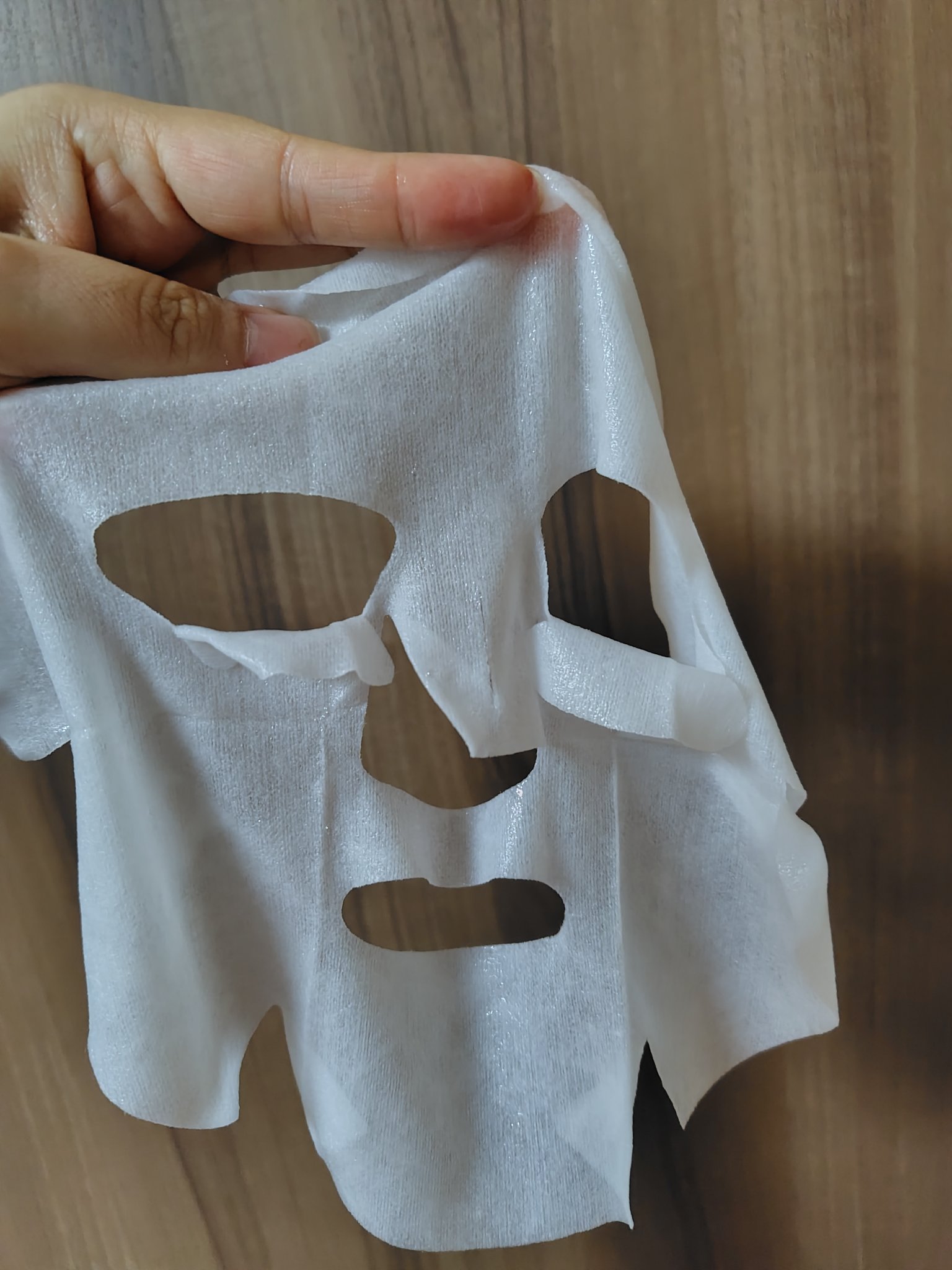 Dermal ロイヤルゼリー コラーゲン エッセンスマスクのクチコミ「Dermal　ハニーコラーゲンエッセンスマスク

韓国コスメ専門店で見つけて購入✨️
暑さは普.....」（2枚目）