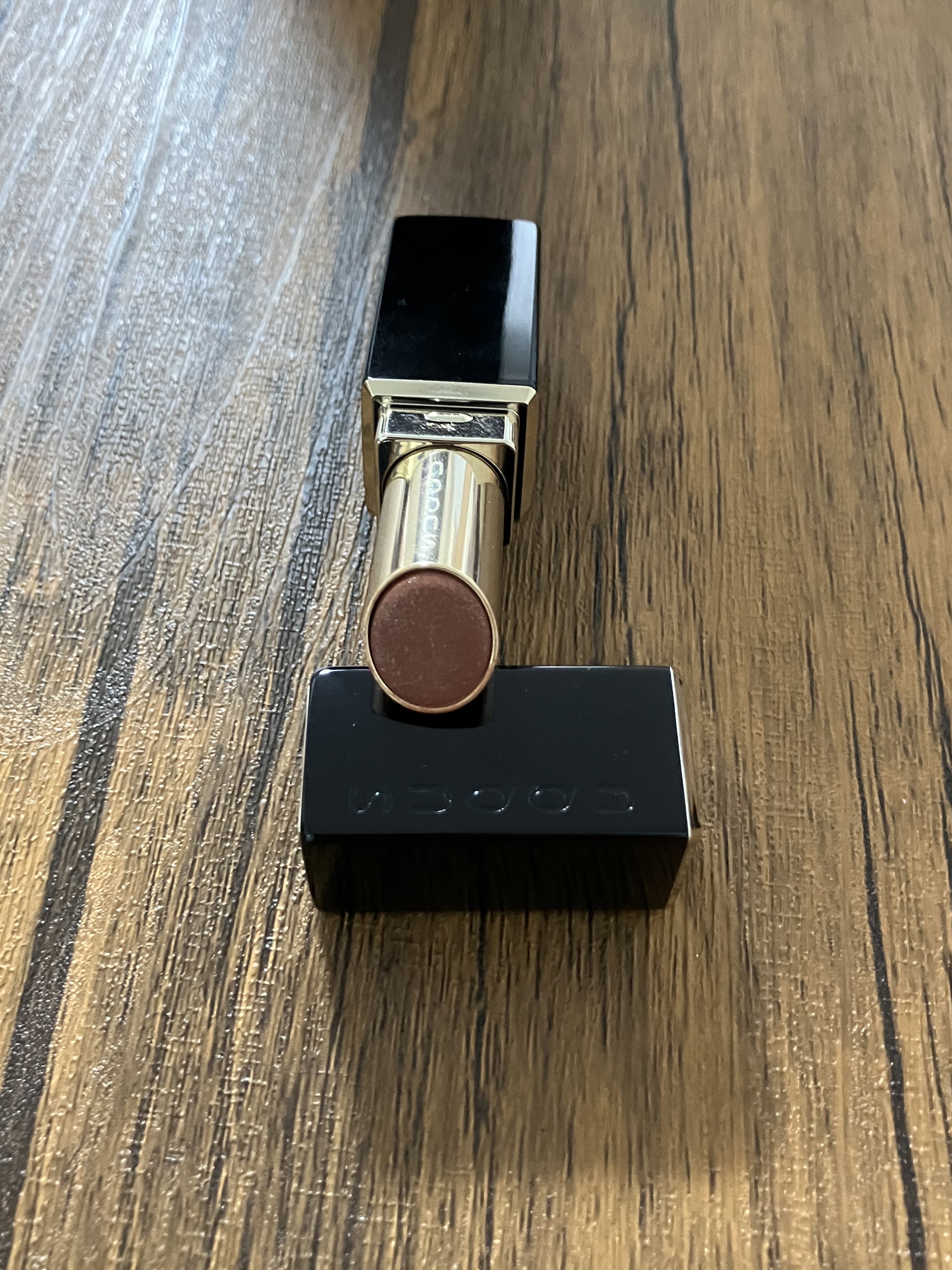 モイスチャー グレイズ リップスティック 104 揺憩 -YURAIKOI（限定色）/SUQQU/口紅を使ったクチコミ（2枚目）